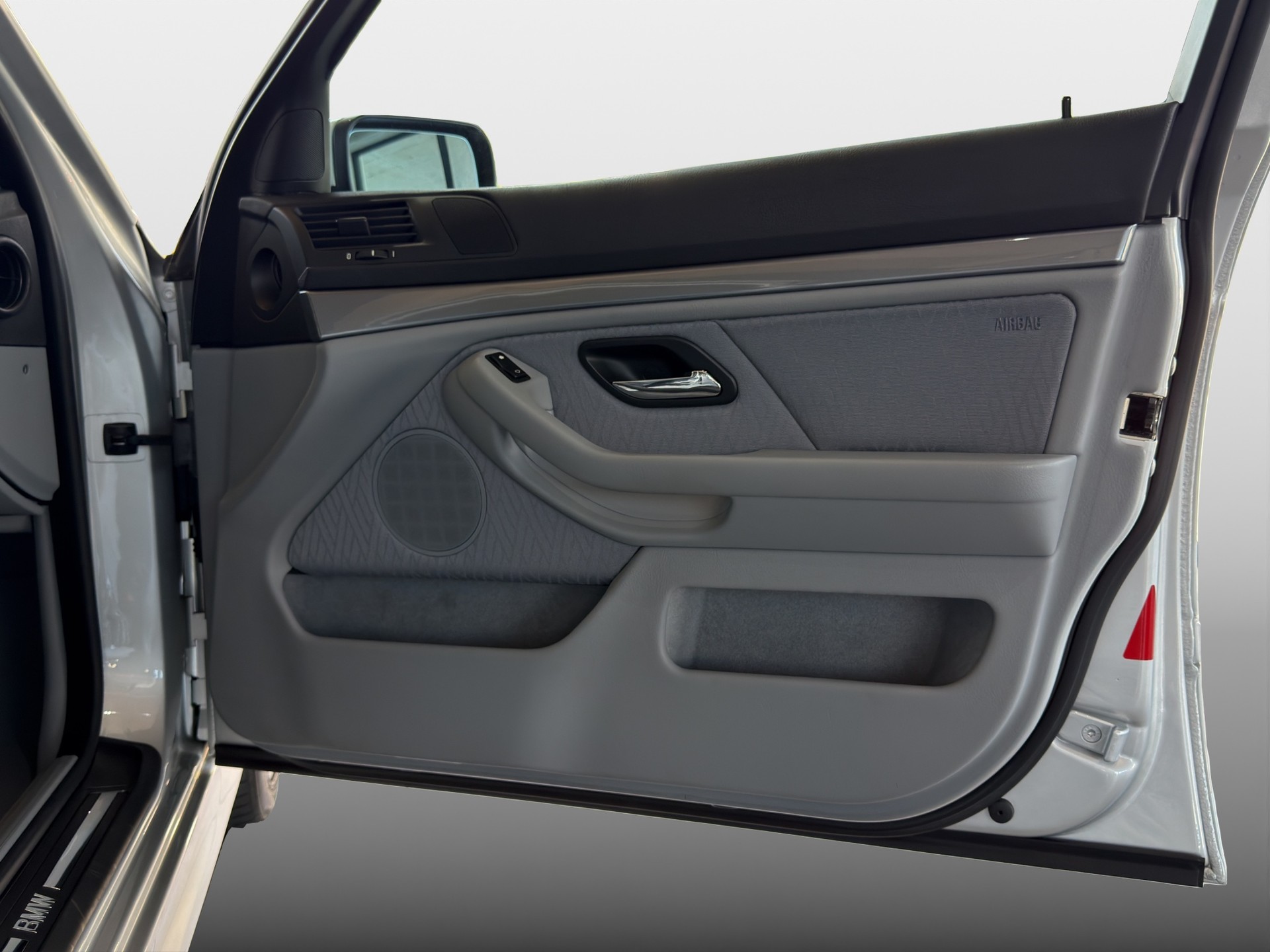 BMW 520i Advantage*TOP Gepflegt*CH-Fahrzeug,ab MFK*-image-13
