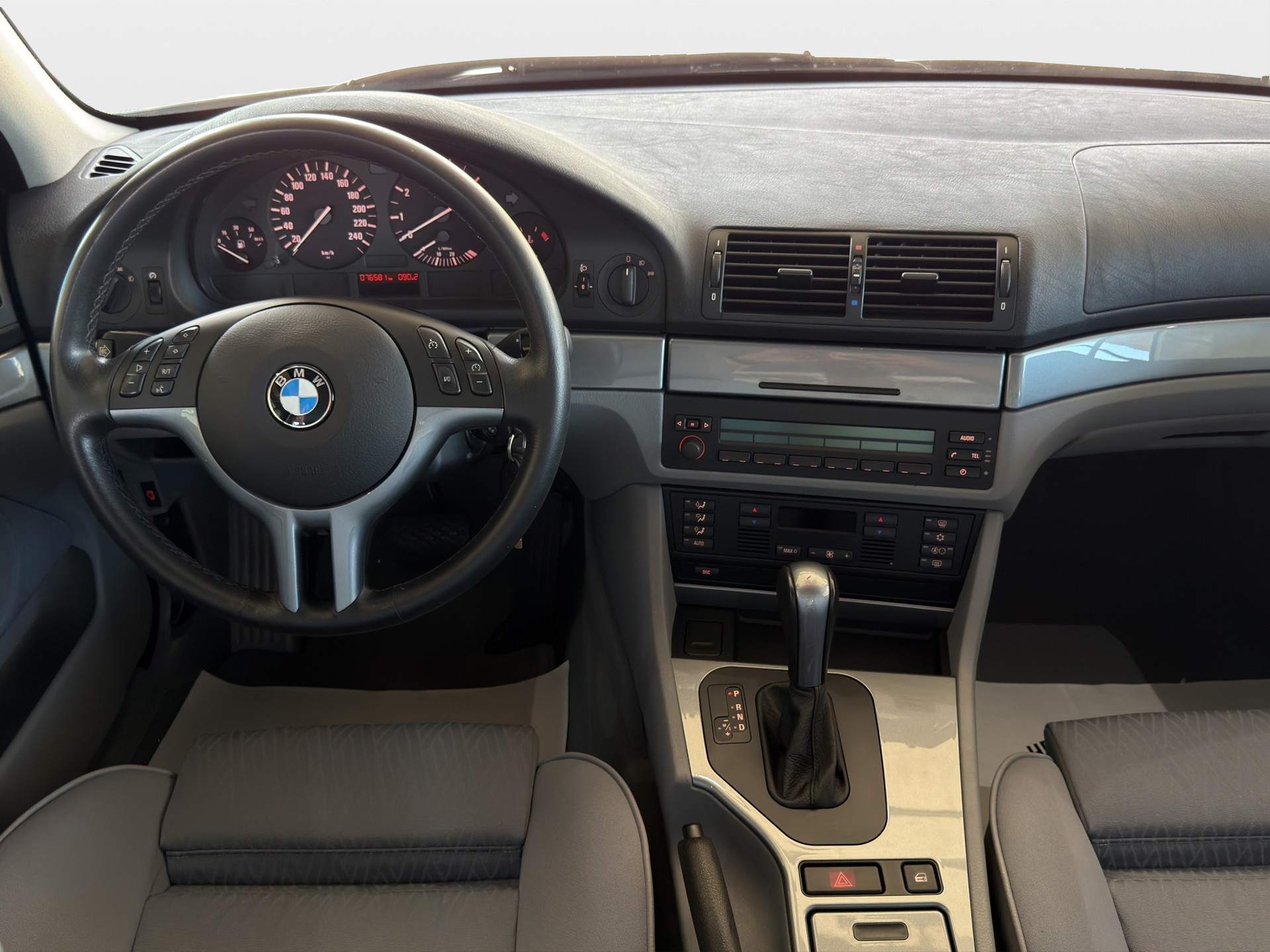 BMW 520i Advantage*TOP Gepflegt*CH-Fahrzeug,ab MFK*-image-12