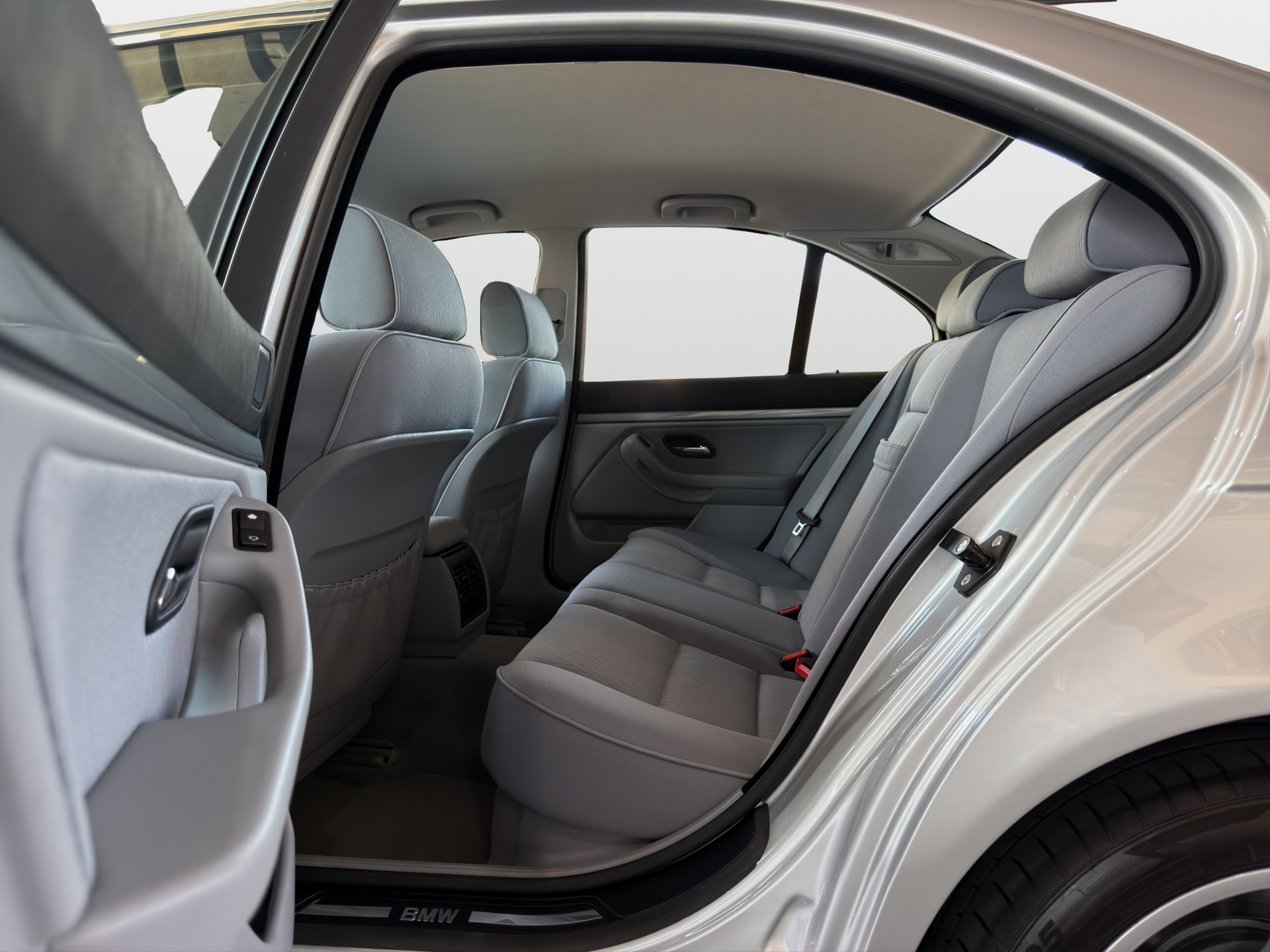 BMW 520i Advantage*TOP Gepflegt*CH-Fahrzeug,ab MFK*-image-10
