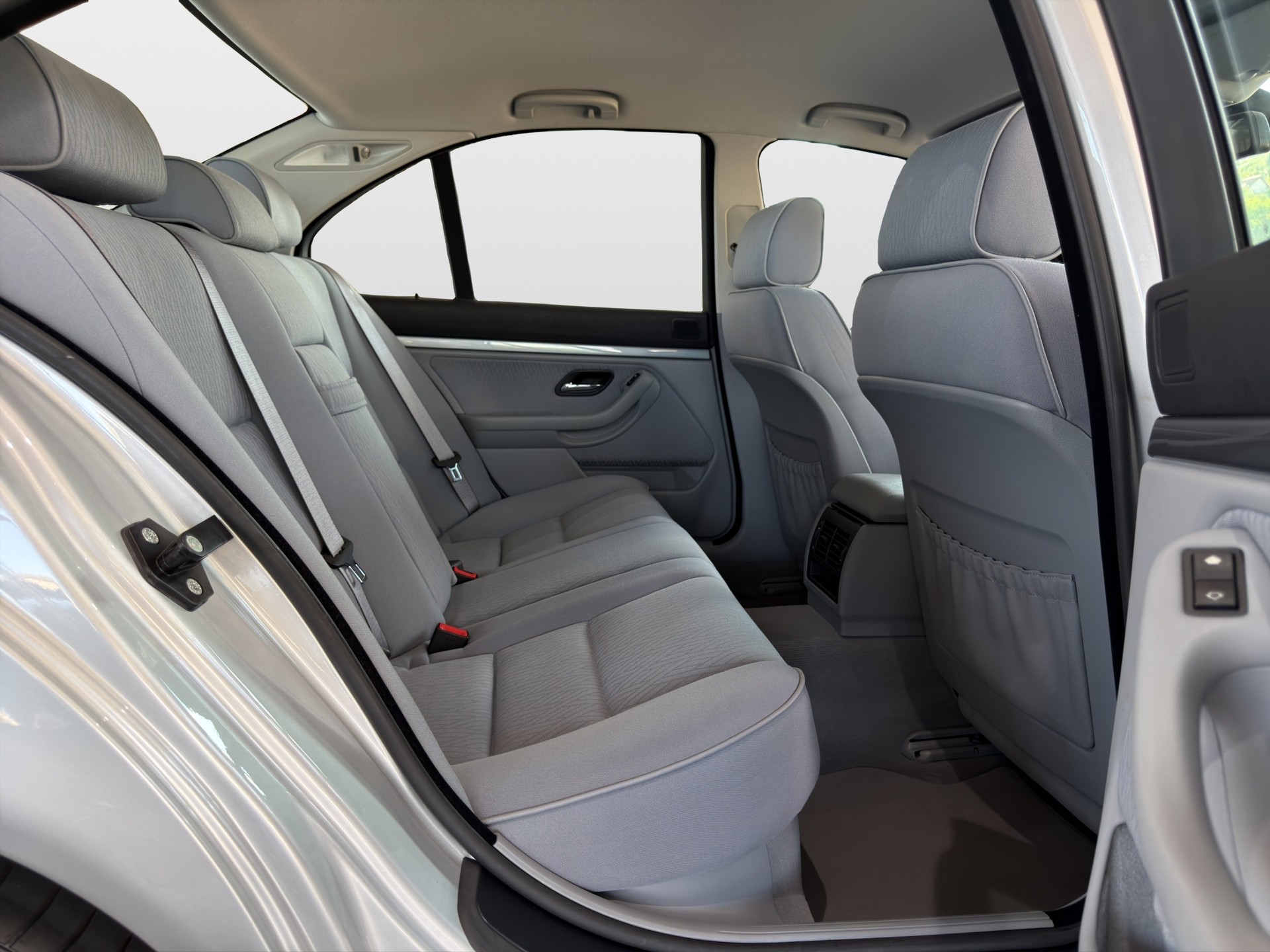 BMW 520i Advantage*TOP Gepflegt*CH-Fahrzeug,ab MFK*-image-15