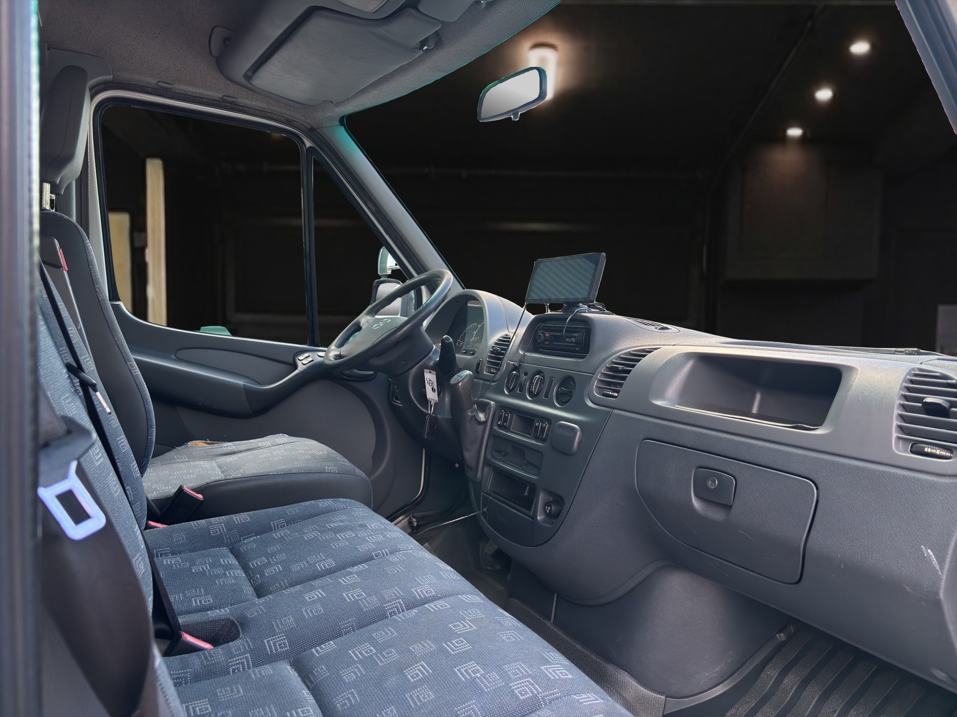 MERCEDES-BENZ Sprinter 313 CDI-image-10
