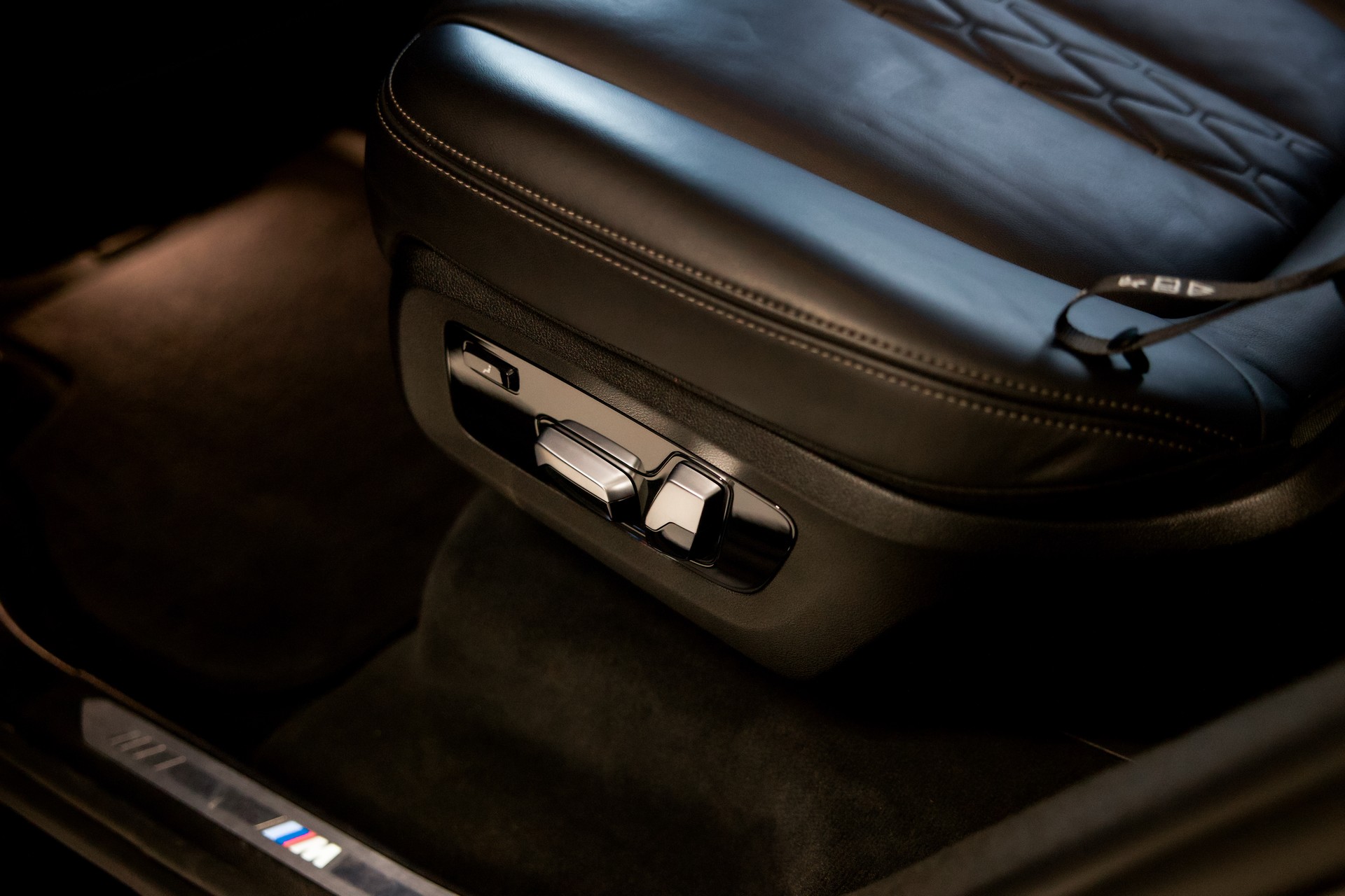 BMW X7 xDrive M50i Steptronic *CH-FHZ*-image-26