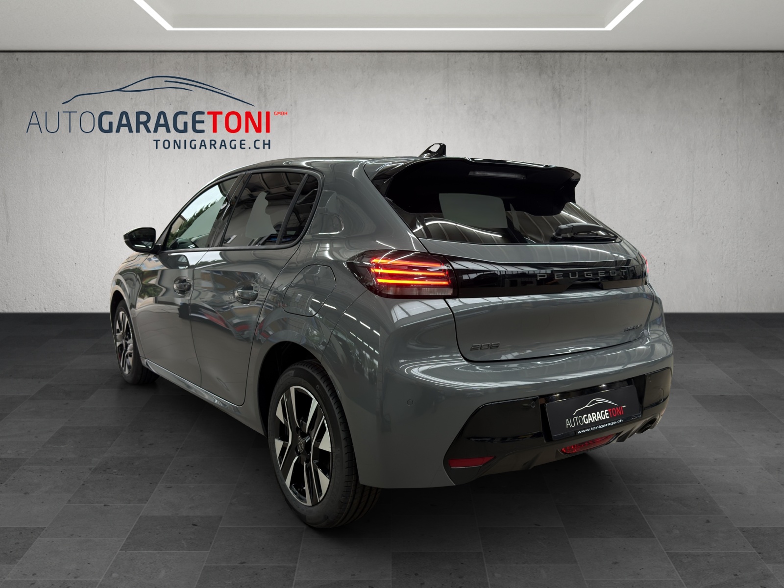 PEUGEOT 208 1.2 MHEV 110 Allure Premium-image-7