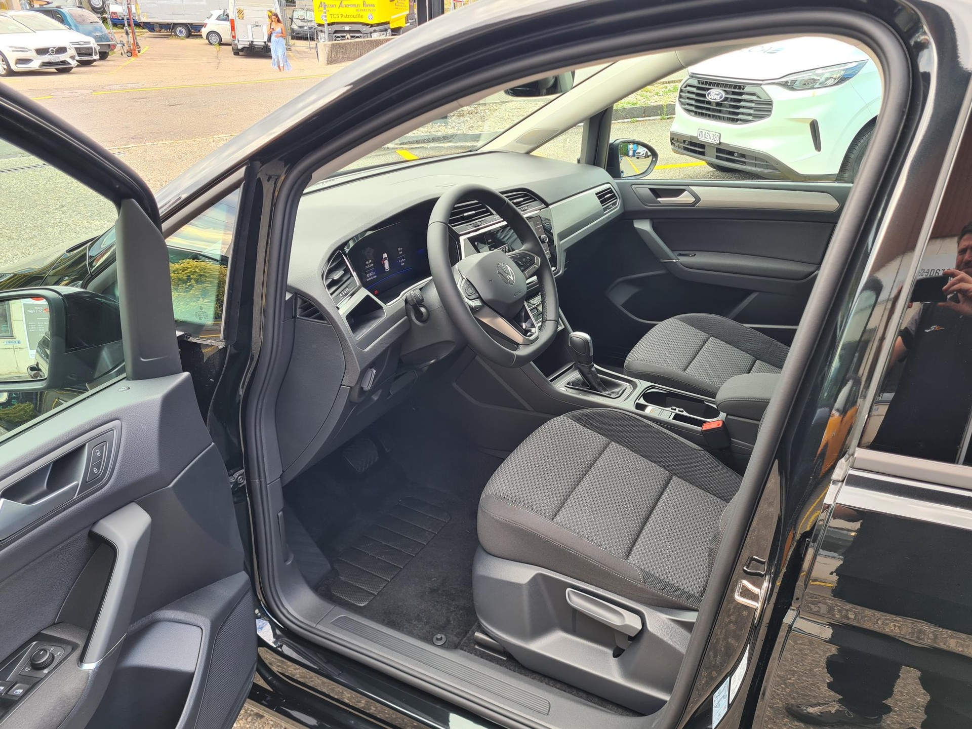 VW Touran 1.5 TSI EVO Comfortline DSG - 7 places-image-6