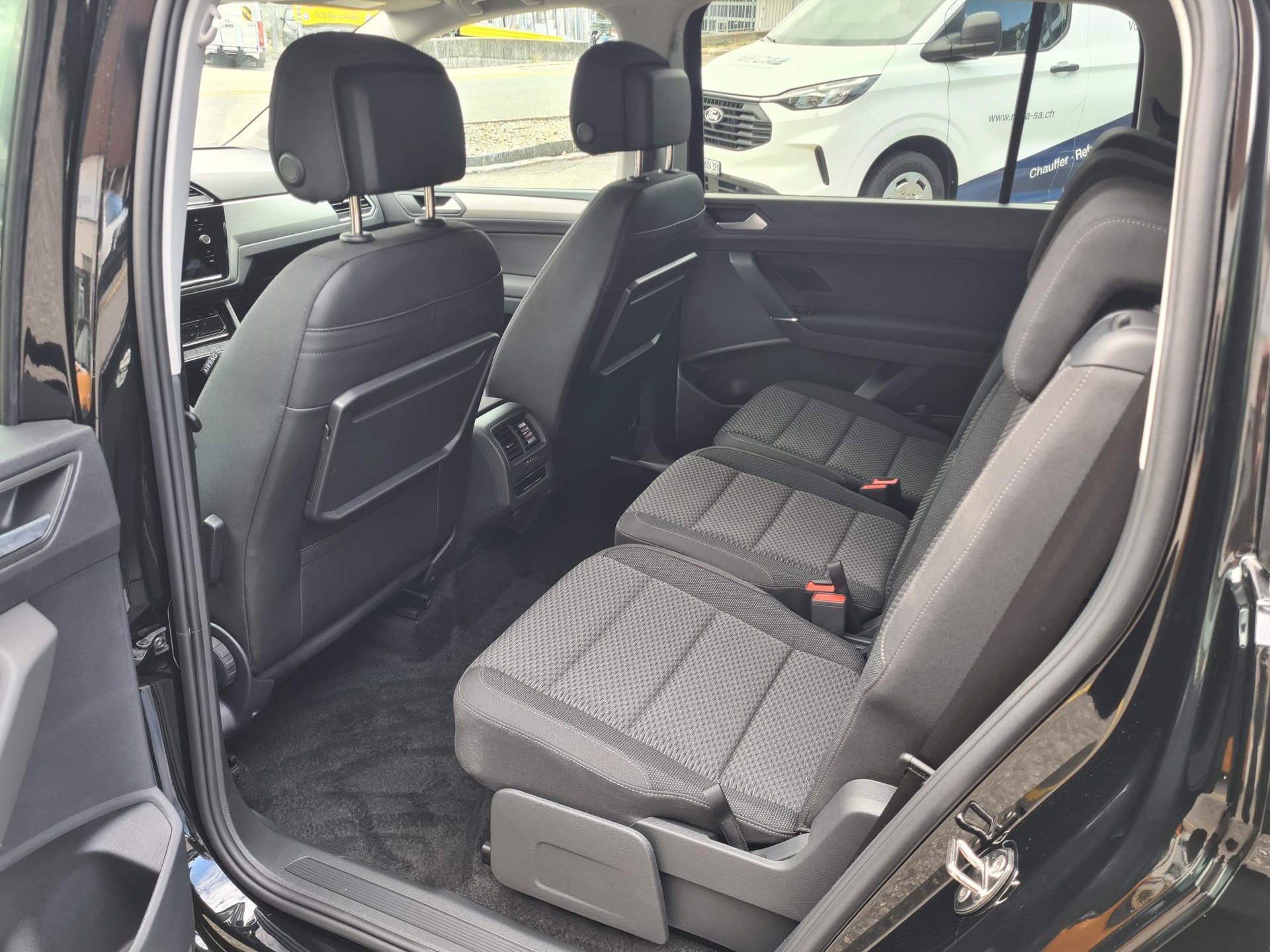 VW Touran 1.5 TSI EVO Comfortline DSG - 7 places-image-8
