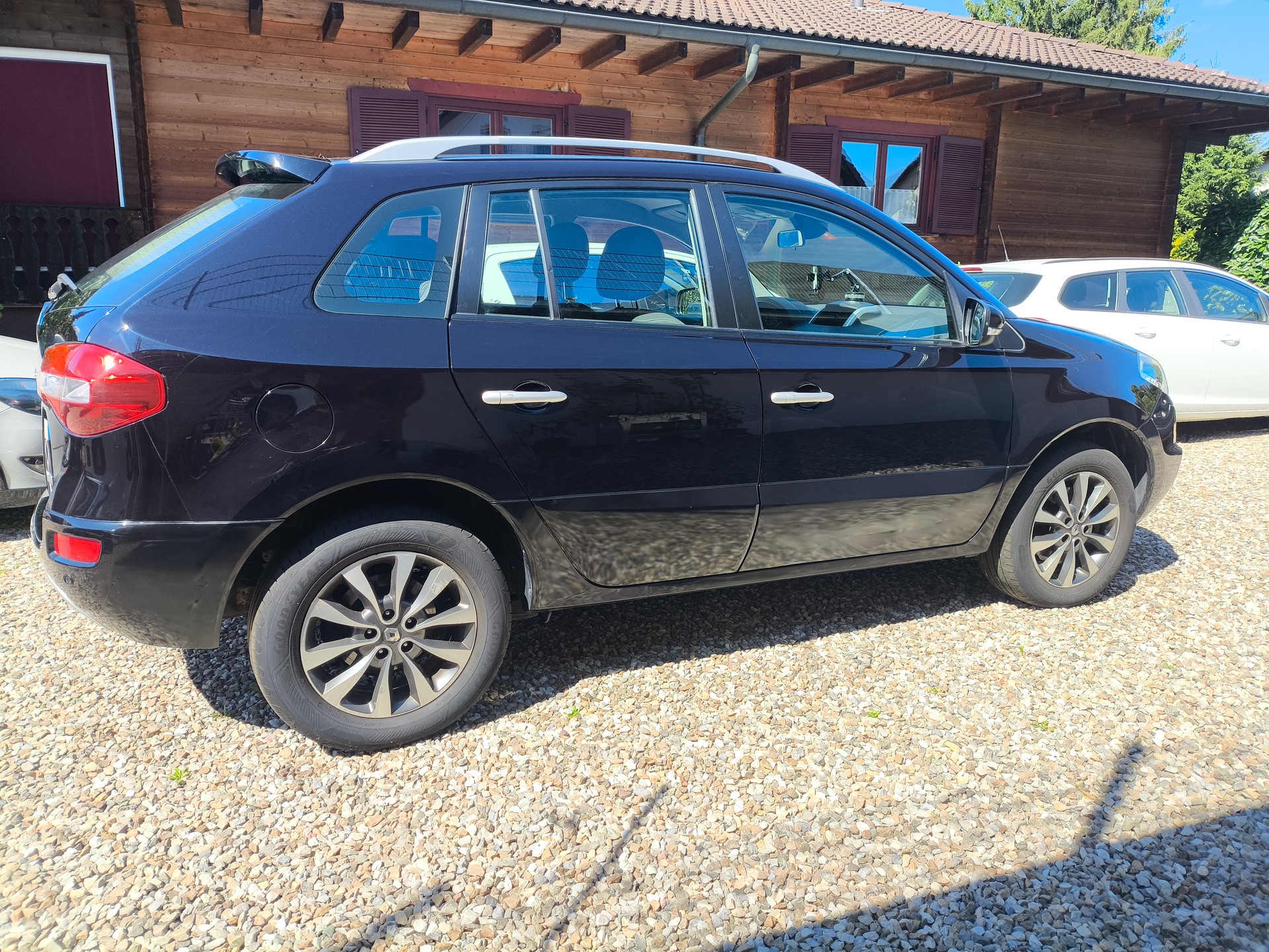 RENAULT Koleos 2.0 dCi Exception 4x4 Automatic-image-5
