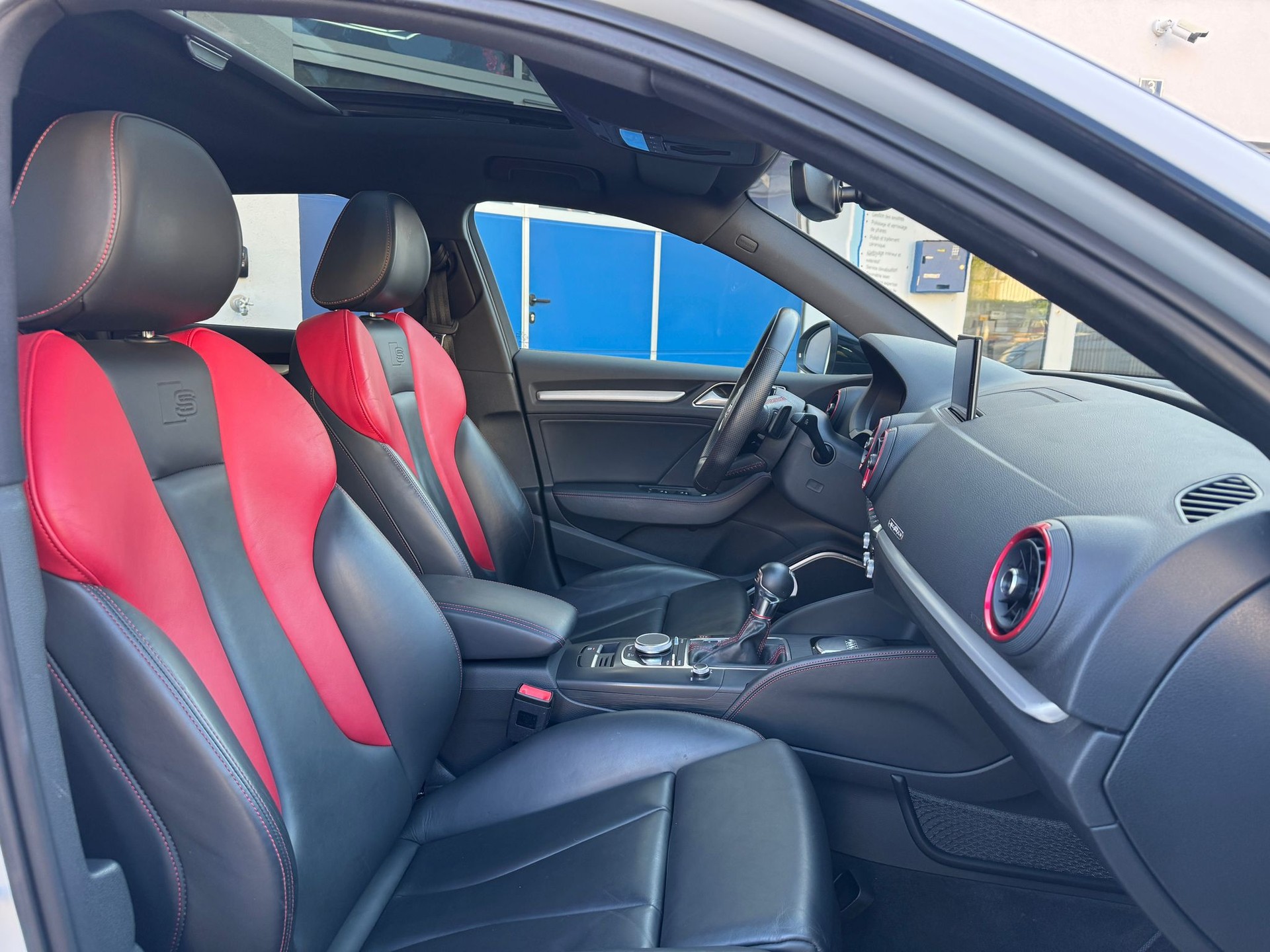 AUDI 2.0 T FSI quattro S-Tronic-image-10