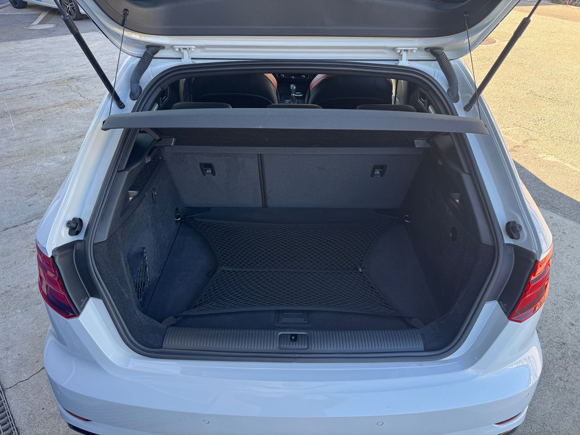 AUDI 2.0 T FSI quattro S-Tronic-image-19