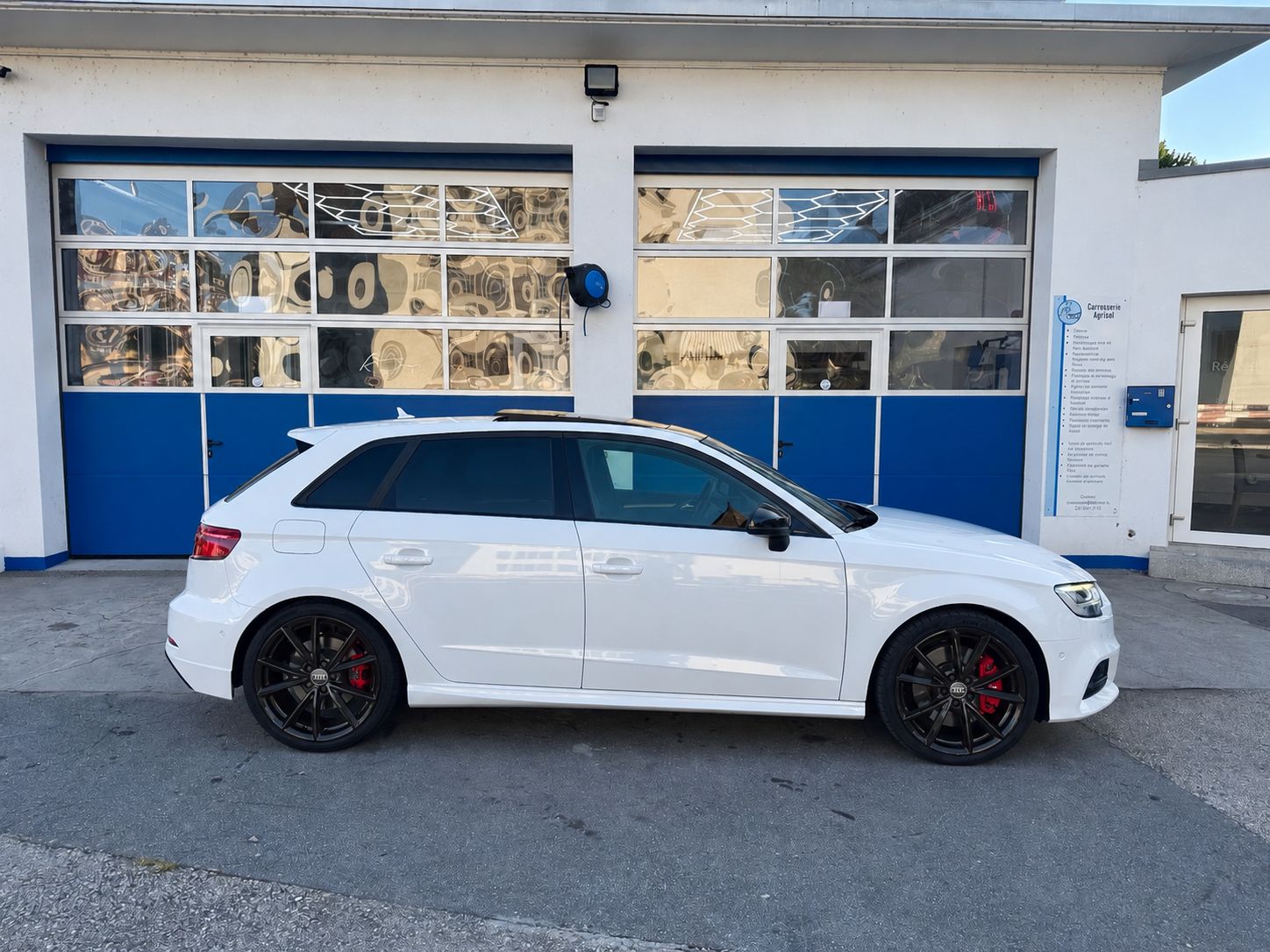 AUDI 2.0 T FSI quattro S-Tronic-image-1