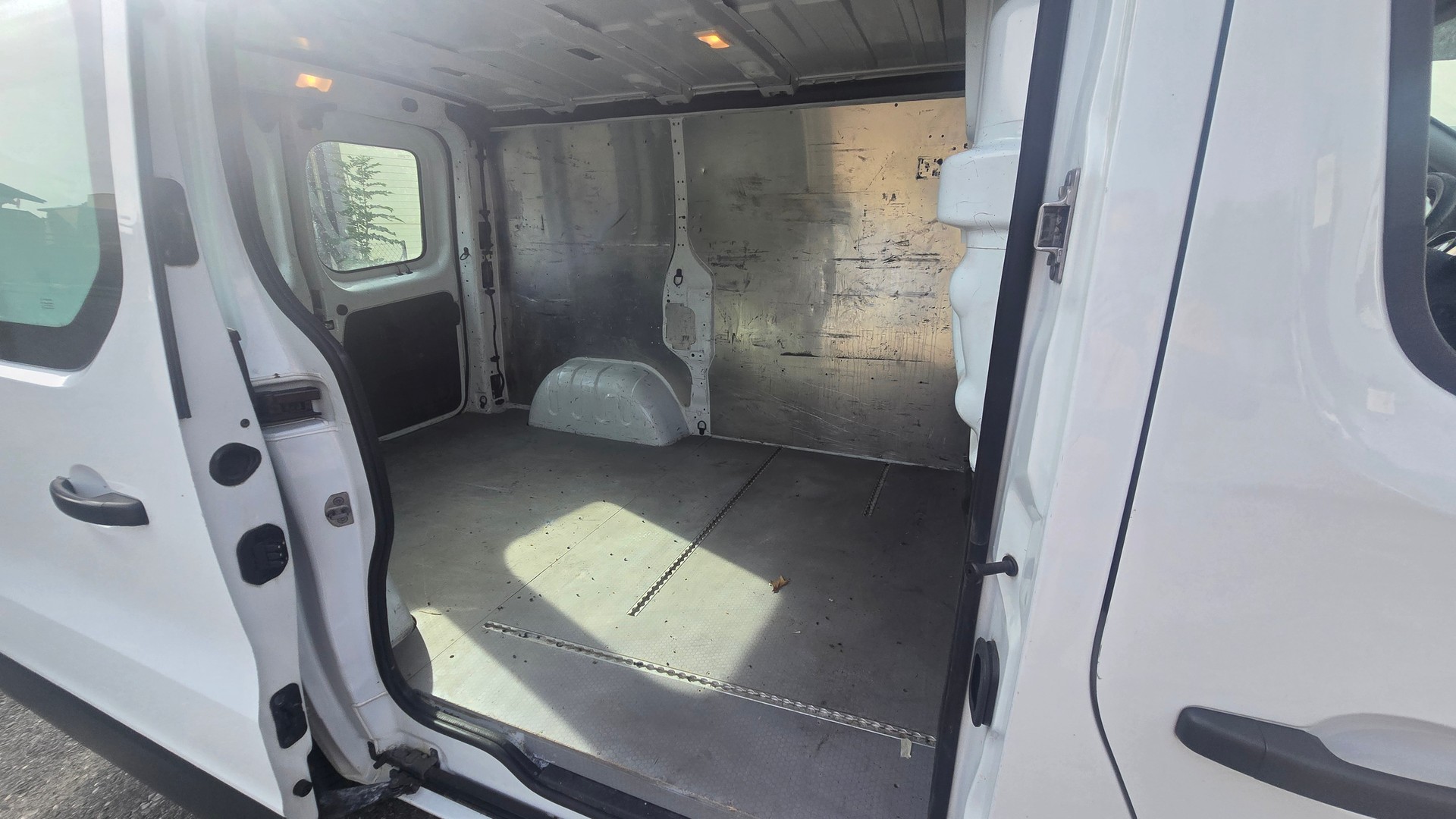 RENAULT Trafic 1.6 dCi 120 2.9t Business L1H1-image-3
