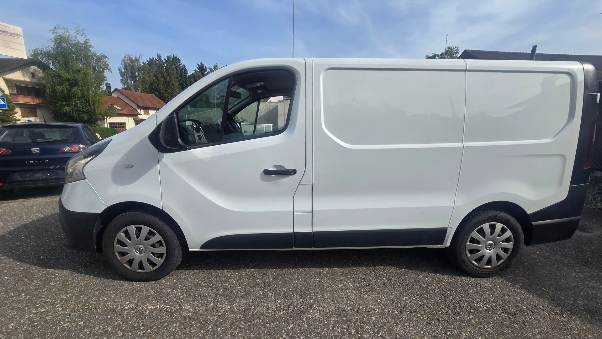 RENAULT Trafic 1.6 dCi 120 2.9t Business L1H1-image-1
