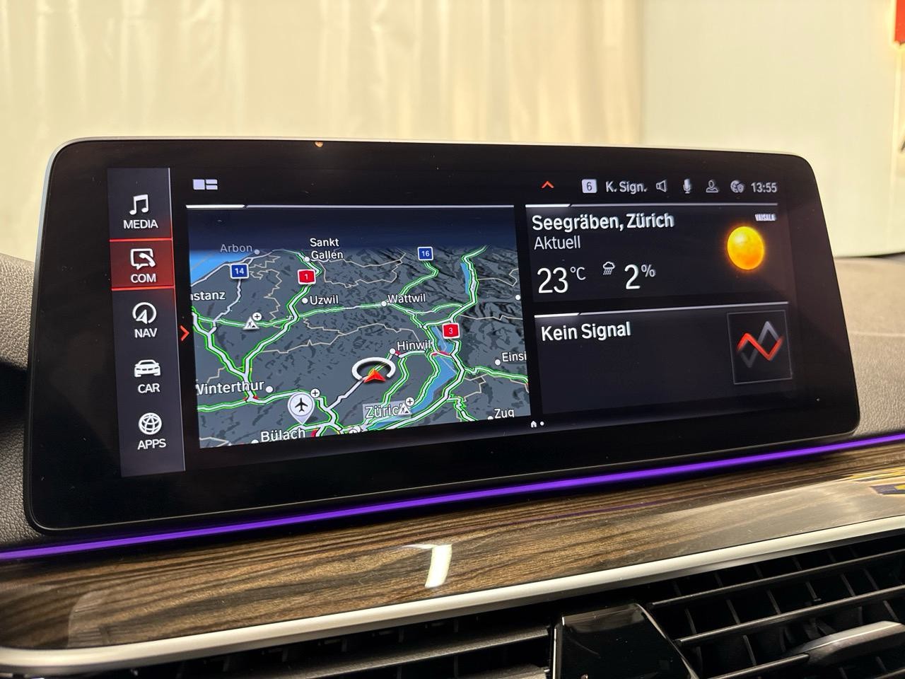BMW 530i xDrive 48V Touring M Sport Steptronic-image-6
