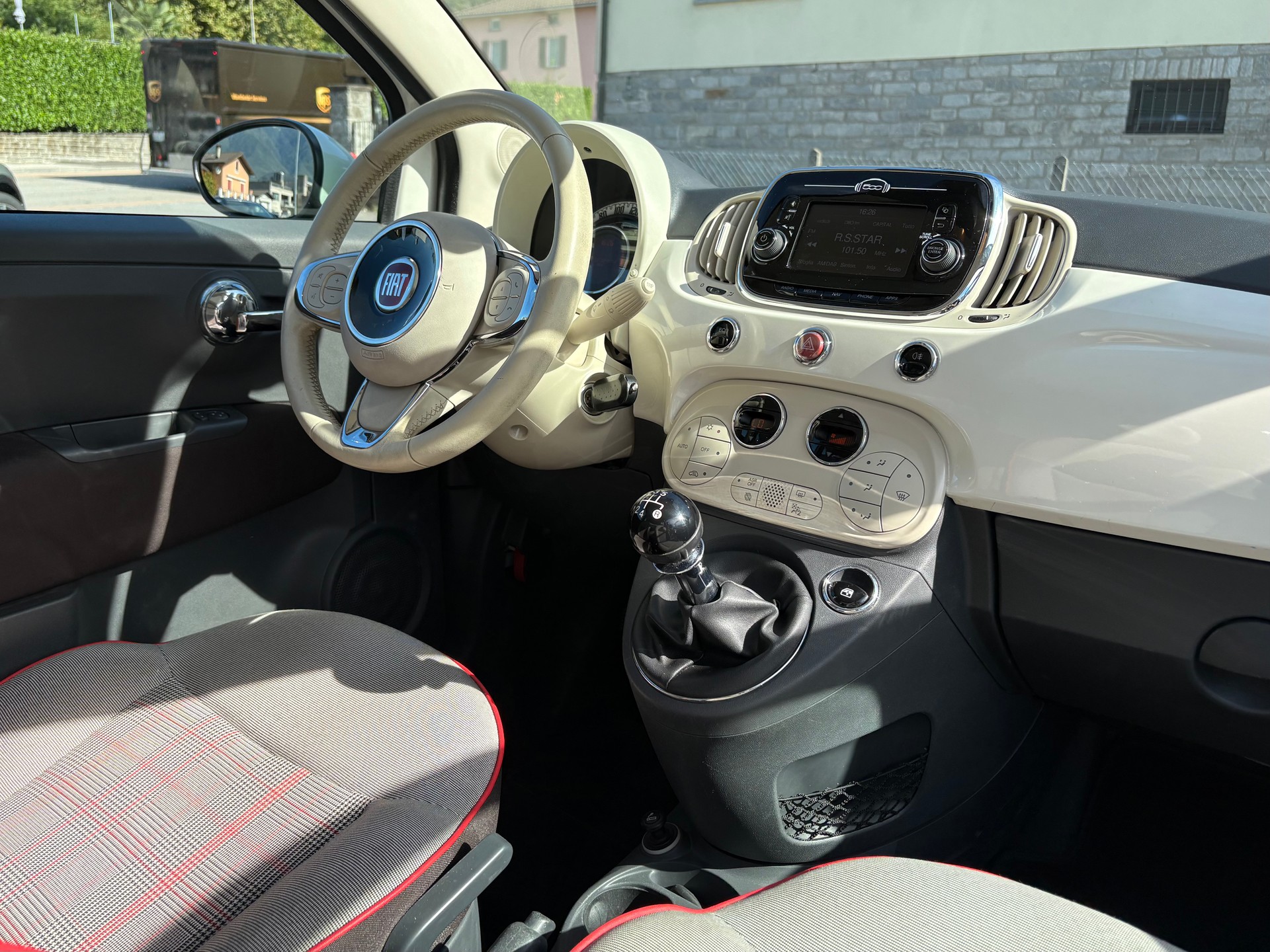 FIAT 500 0.9 Twinair Turbo Lounge-image-9