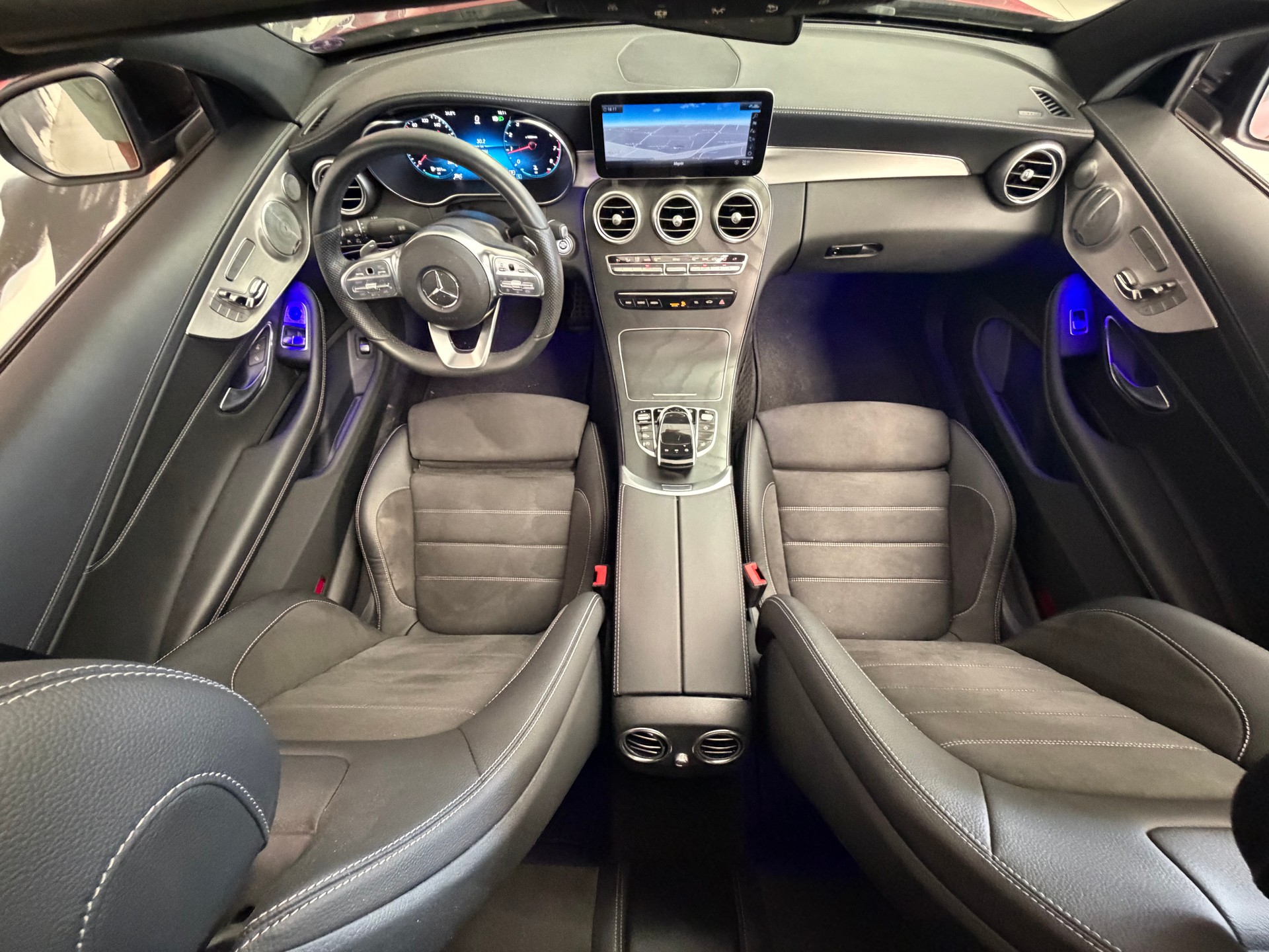 MERCEDES-BENZ C 300 Coupé AMG Line 9G-tronic-image-13