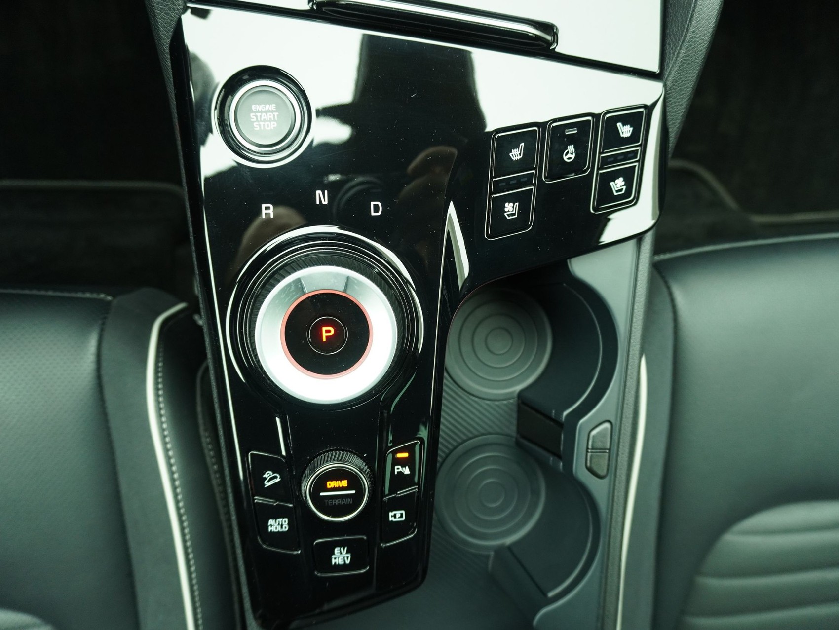 KIA Sportage 1.6 T-GDi PHEV GT-Line 4x4-image-16