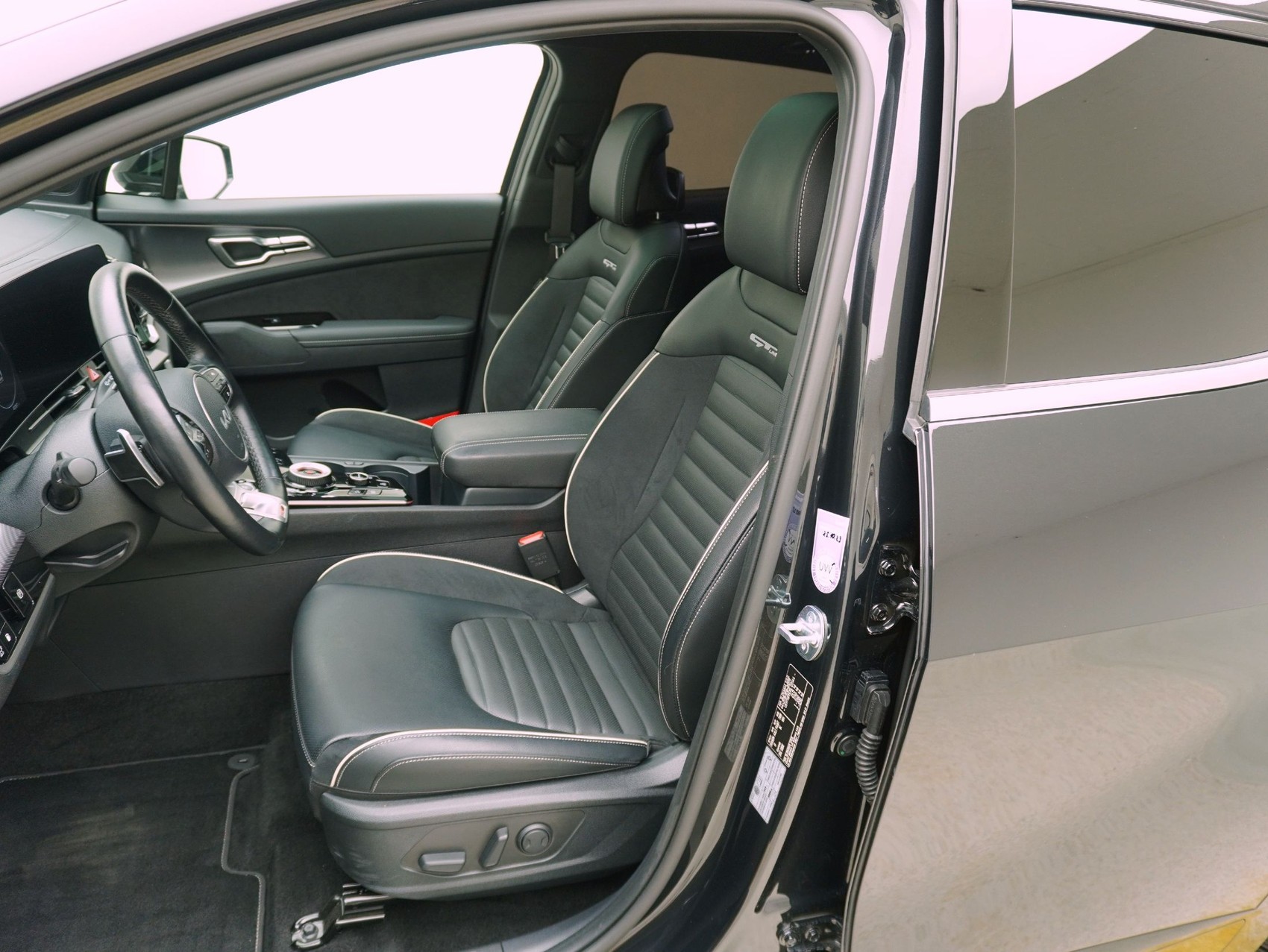 KIA Sportage 1.6 T-GDi PHEV GT-Line 4x4-image-9