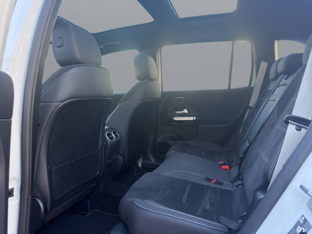 MERCEDES-BENZ GLB 250 AMG Line 4matic-image-10