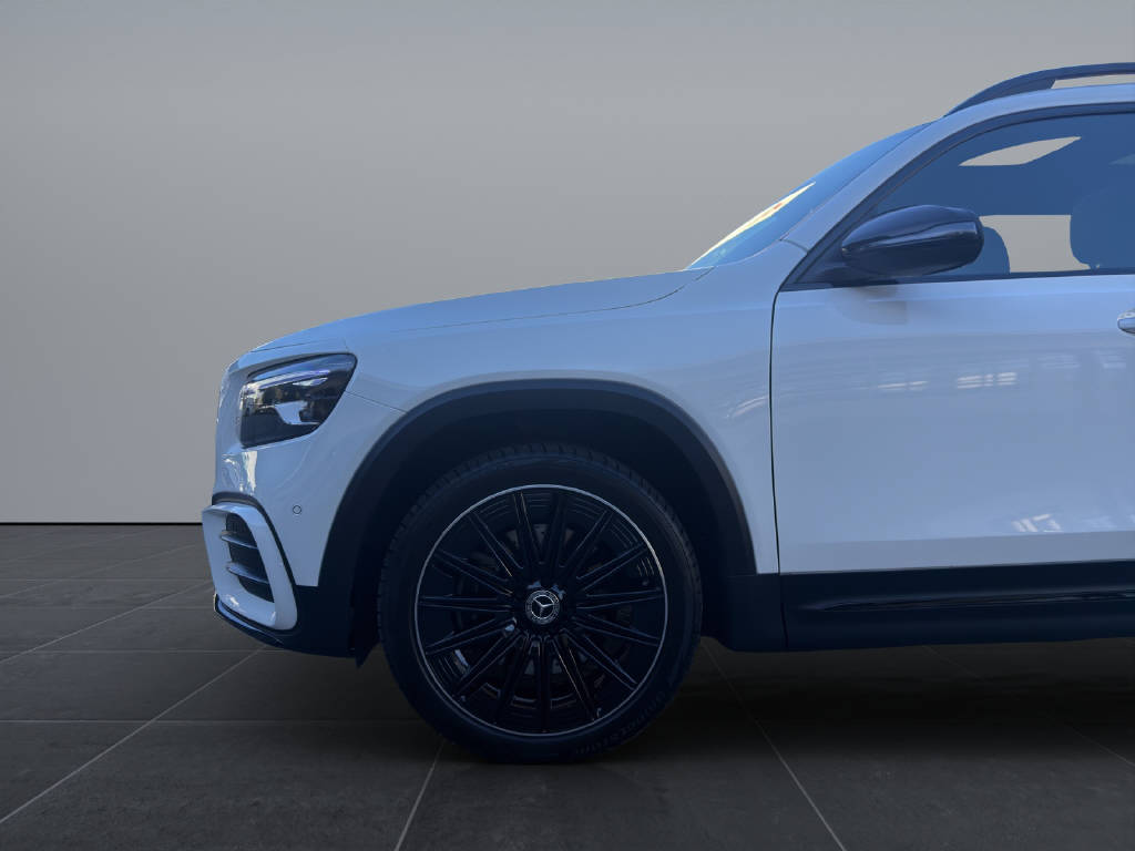 MERCEDES-BENZ GLB 250 AMG Line 4matic-image-14