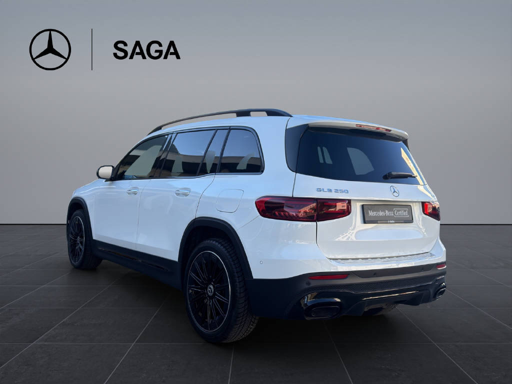 MERCEDES-BENZ GLB 250 AMG Line 4matic-image-3