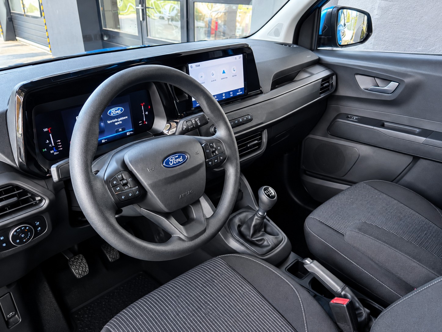 FORD Transit Courier Van 1.0 EcoBoost Trend-image-11