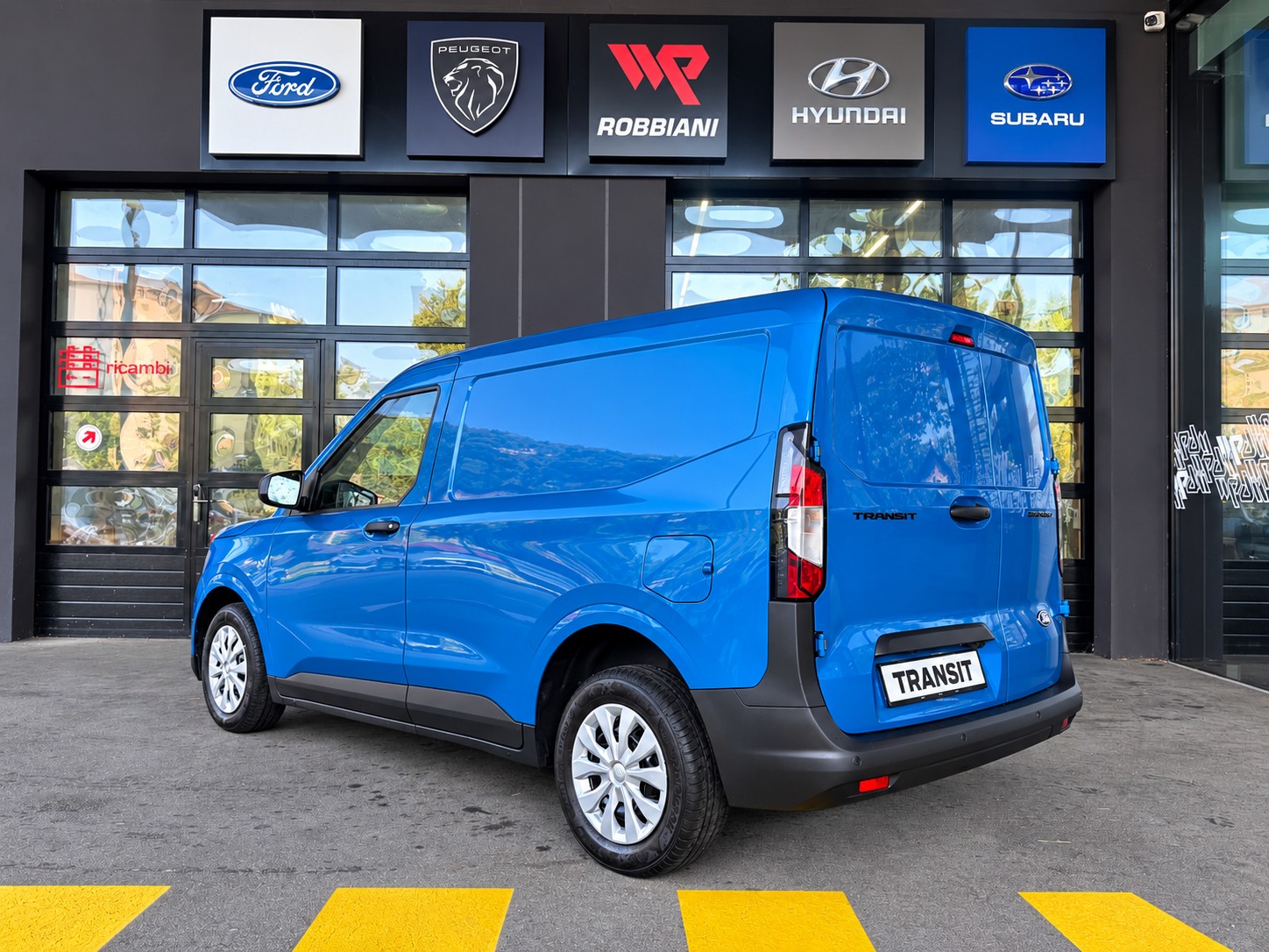 FORD Transit Courier Van 1.0 EcoBoost Trend-image-2