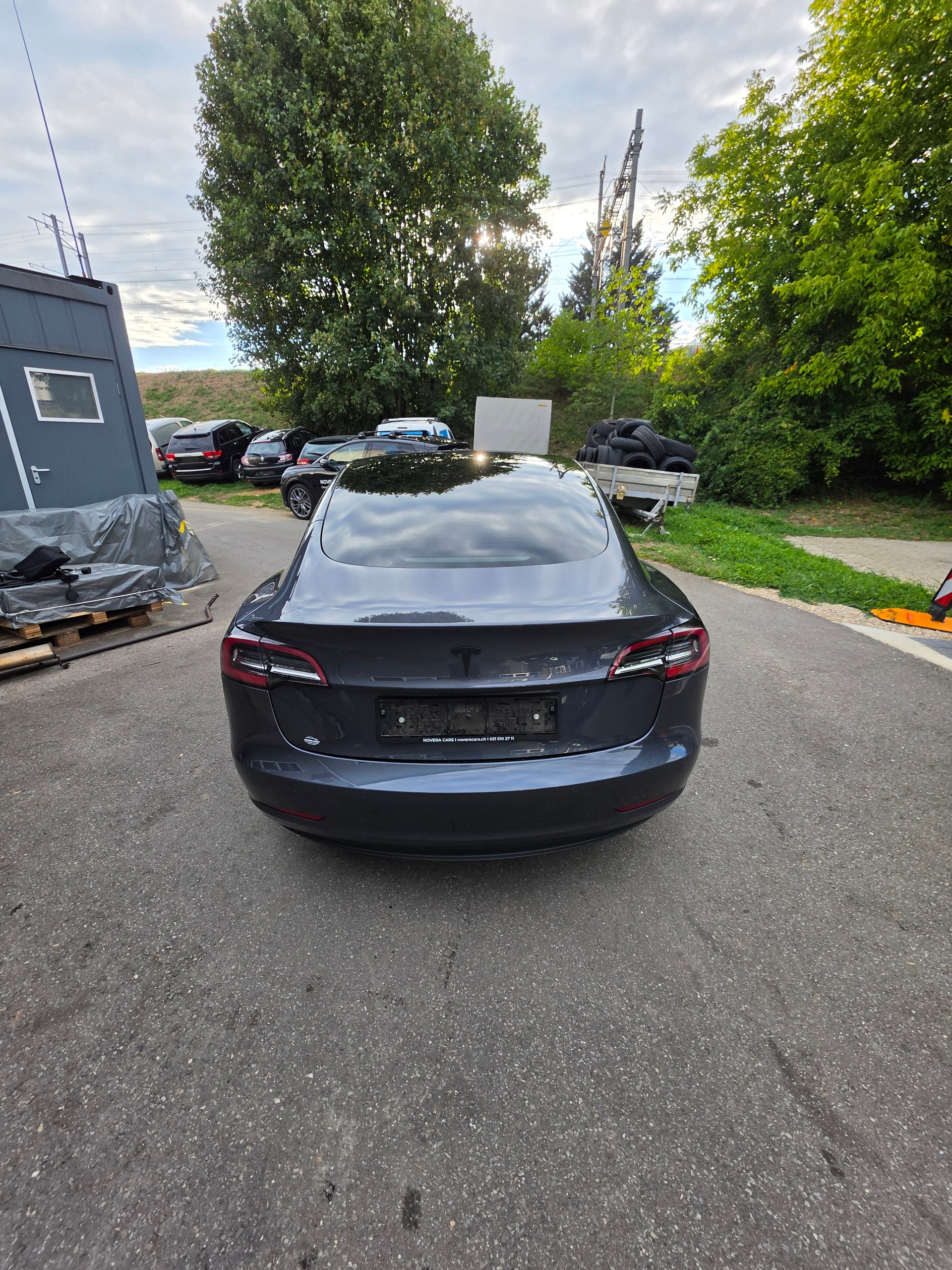 TESLA Model 3-image-5