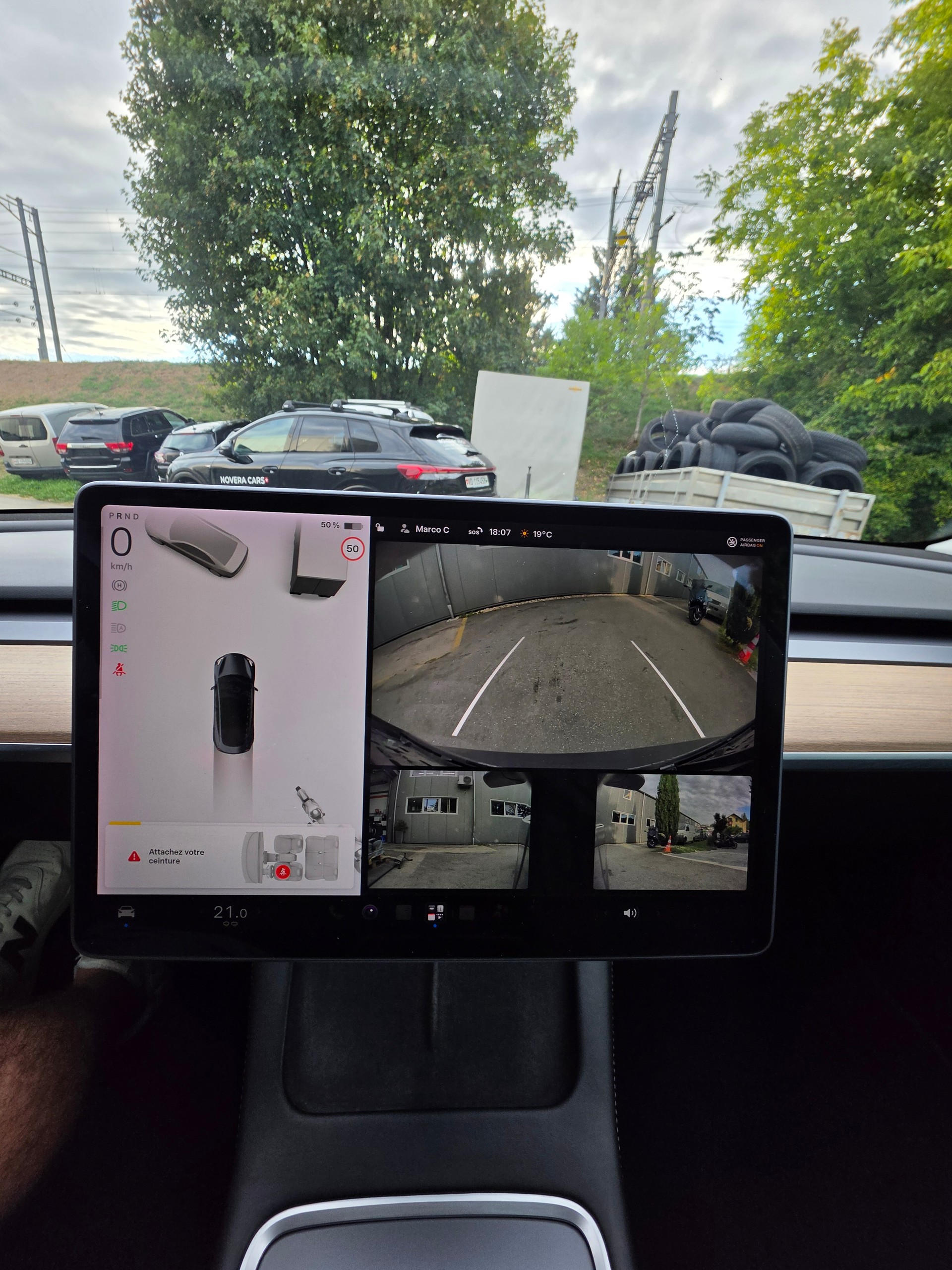 TESLA Model 3-image-10