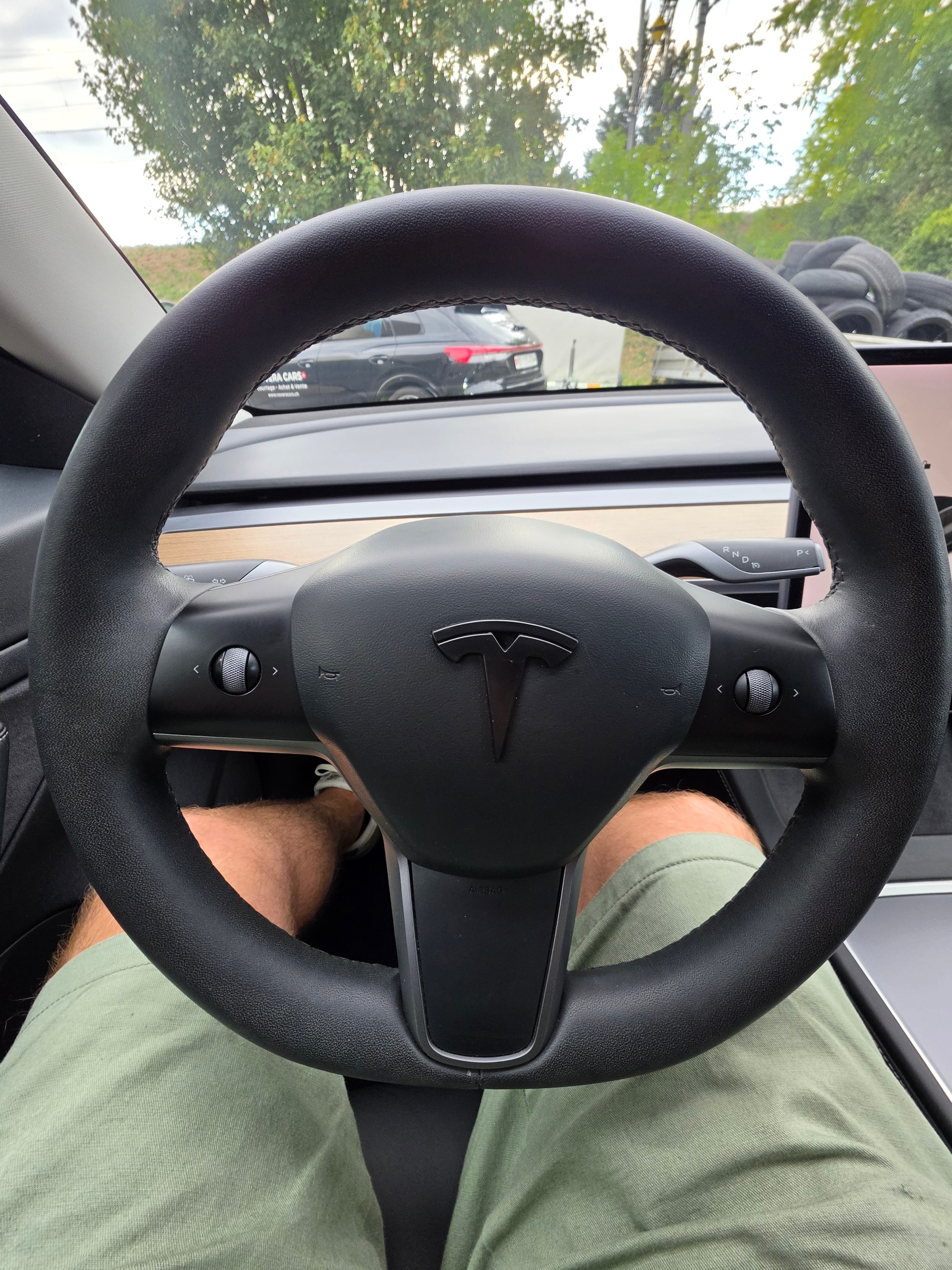 TESLA Model 3-image-8