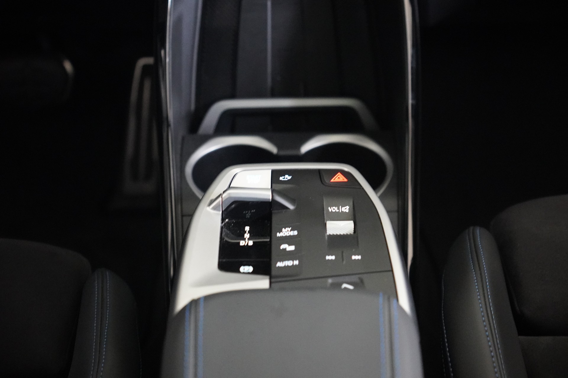 BMW iX1 xDrive 30 M Sport Pro-image-20