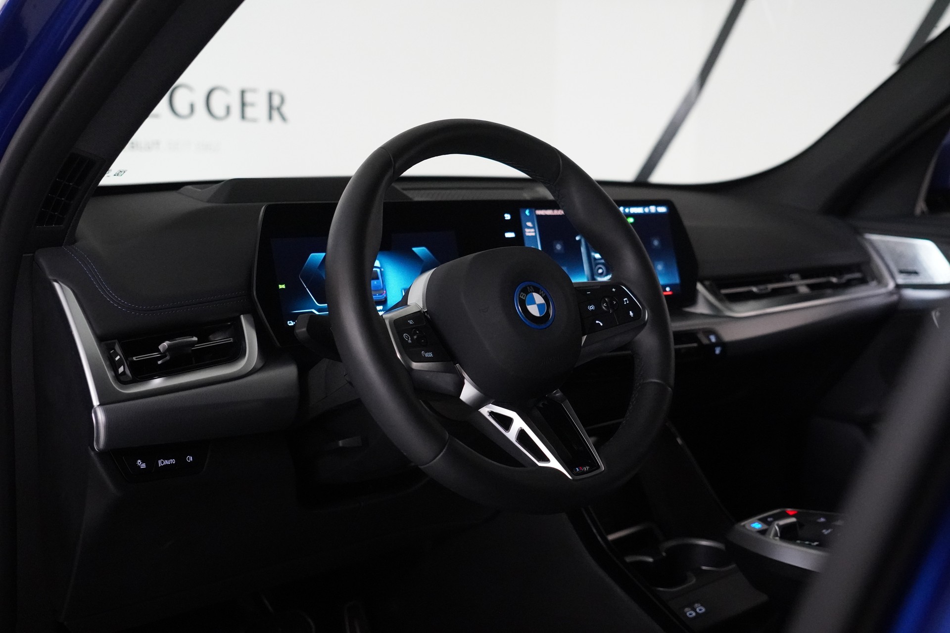 BMW iX1 xDrive 30 M Sport Pro-image-25