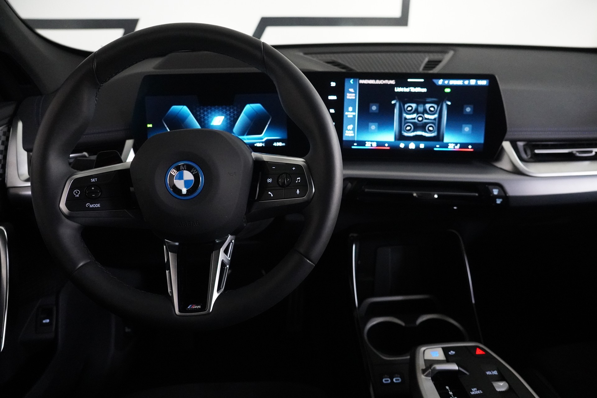 BMW iX1 xDrive 30 M Sport Pro-image-21