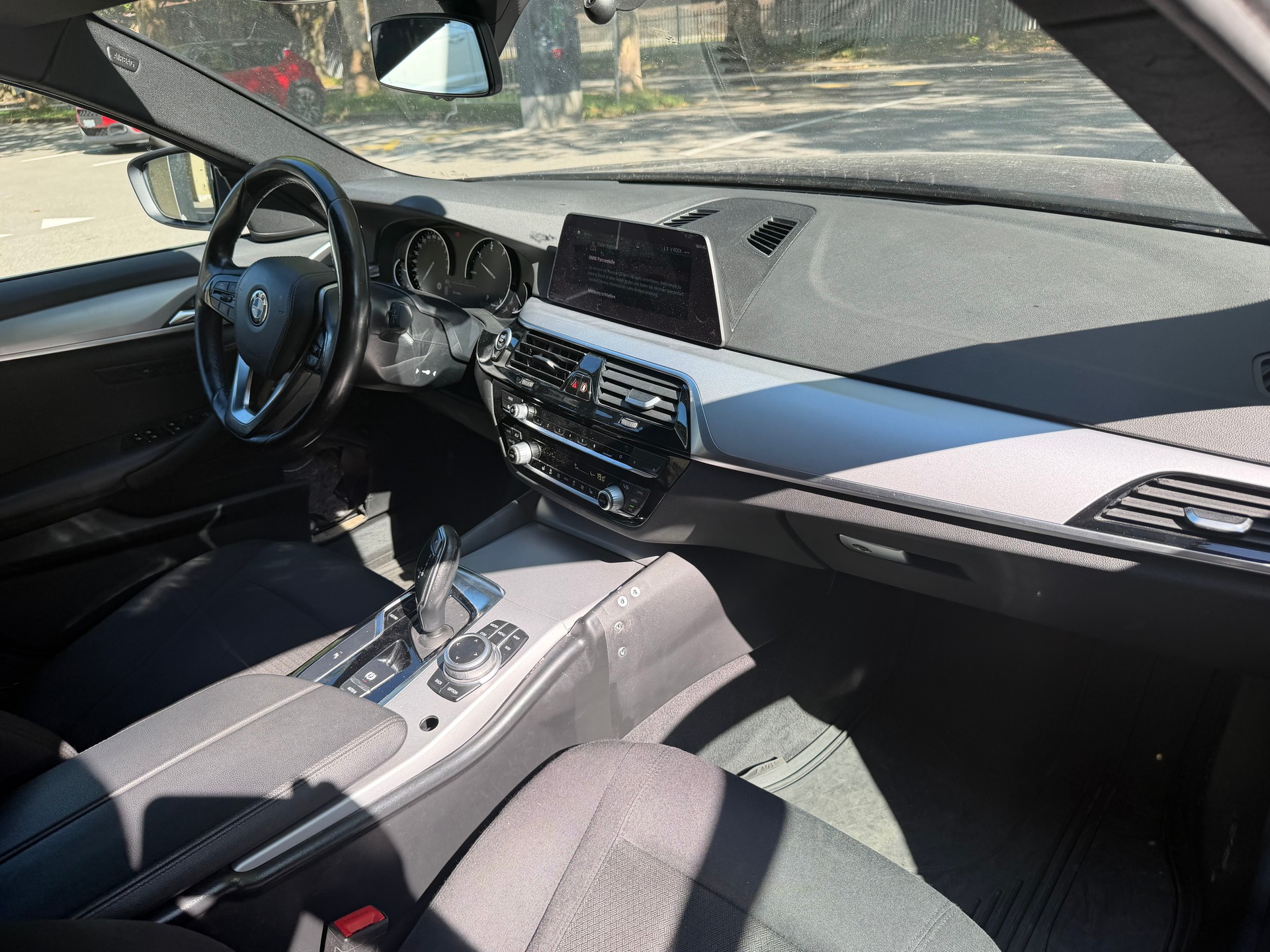 BMW 530d xDrive Touring Steptronic-image-10