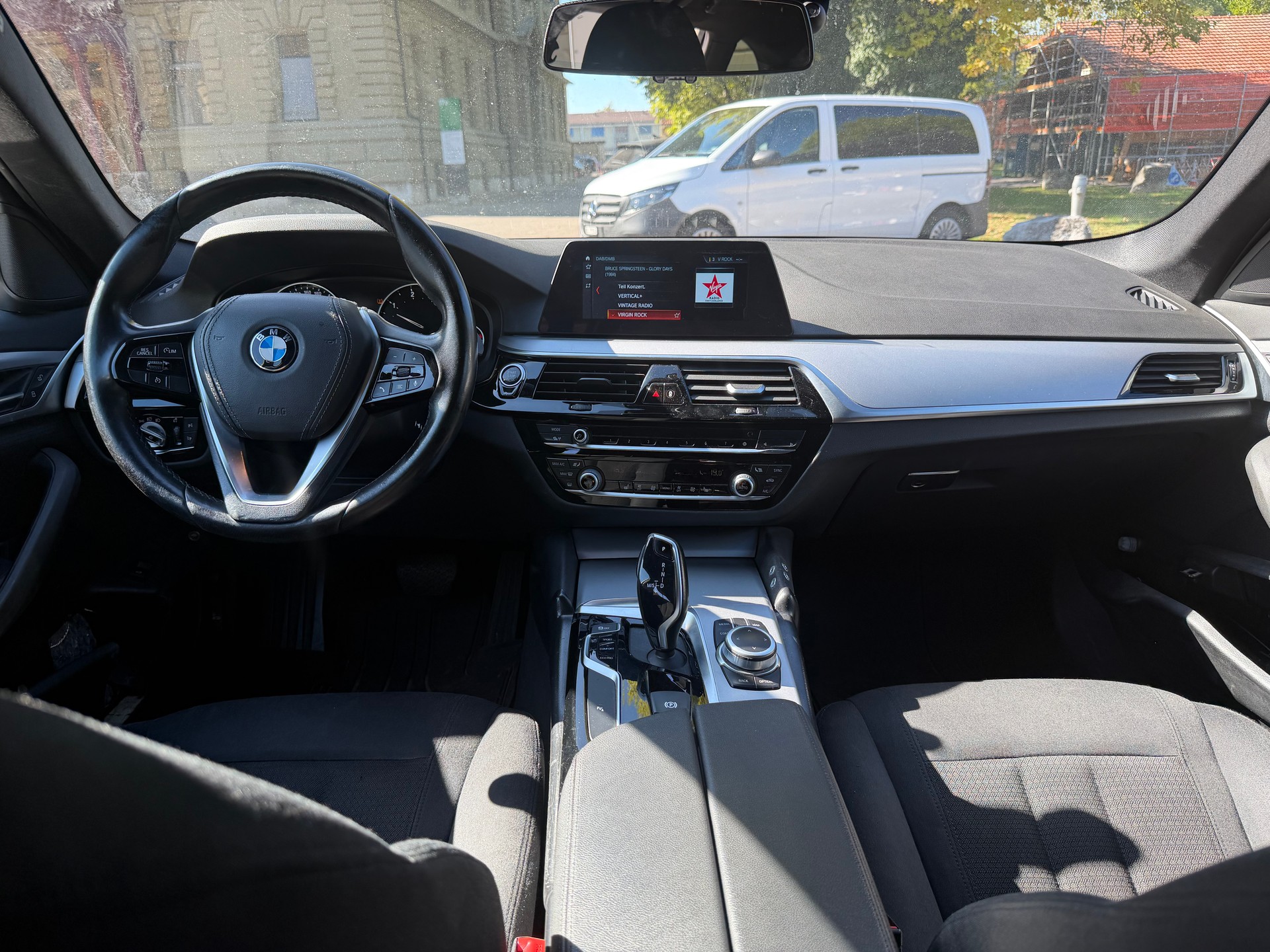 BMW 530d xDrive Touring Steptronic-image-8