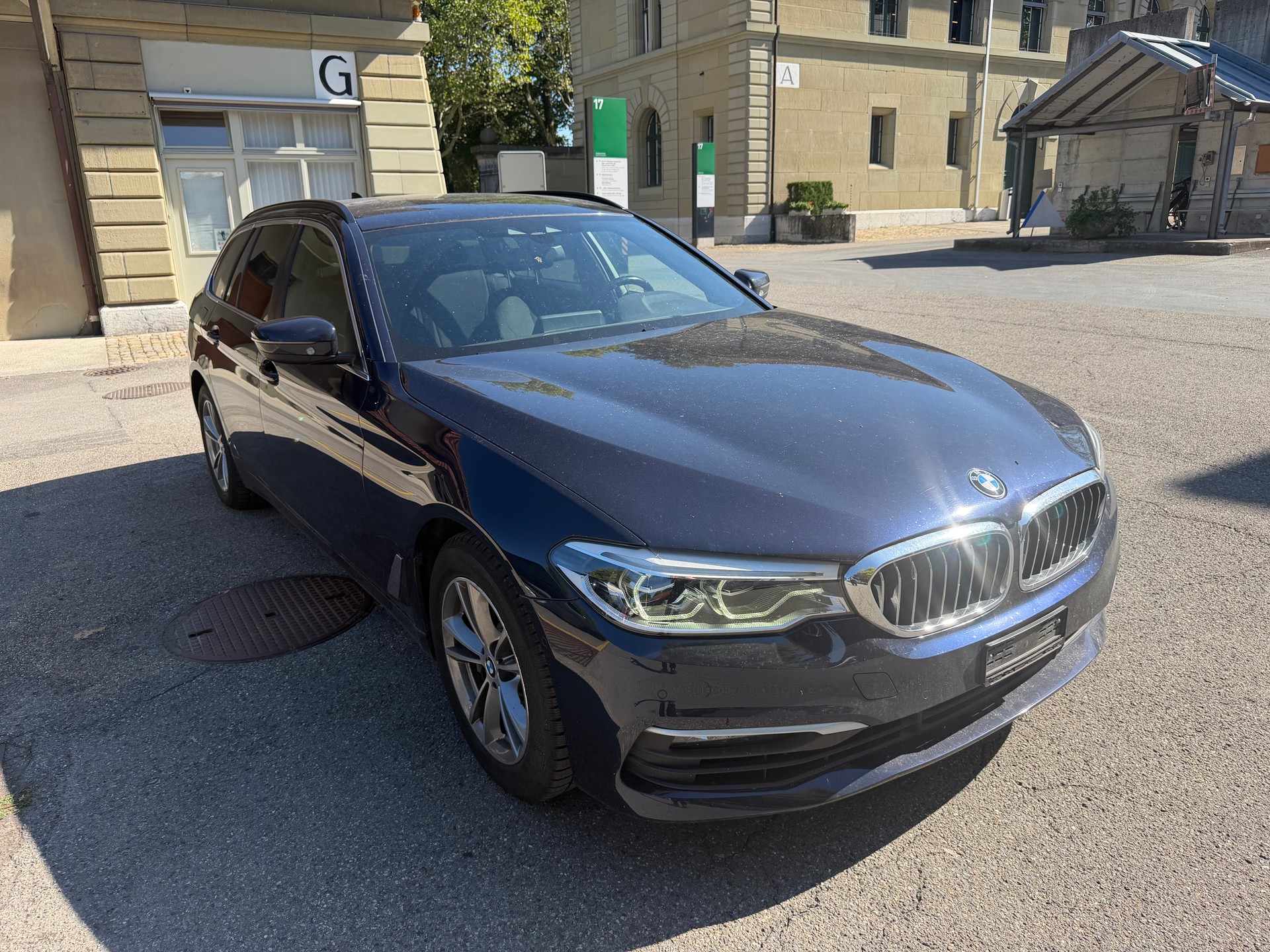 BMW 530d xDrive Touring Steptronic-image-1