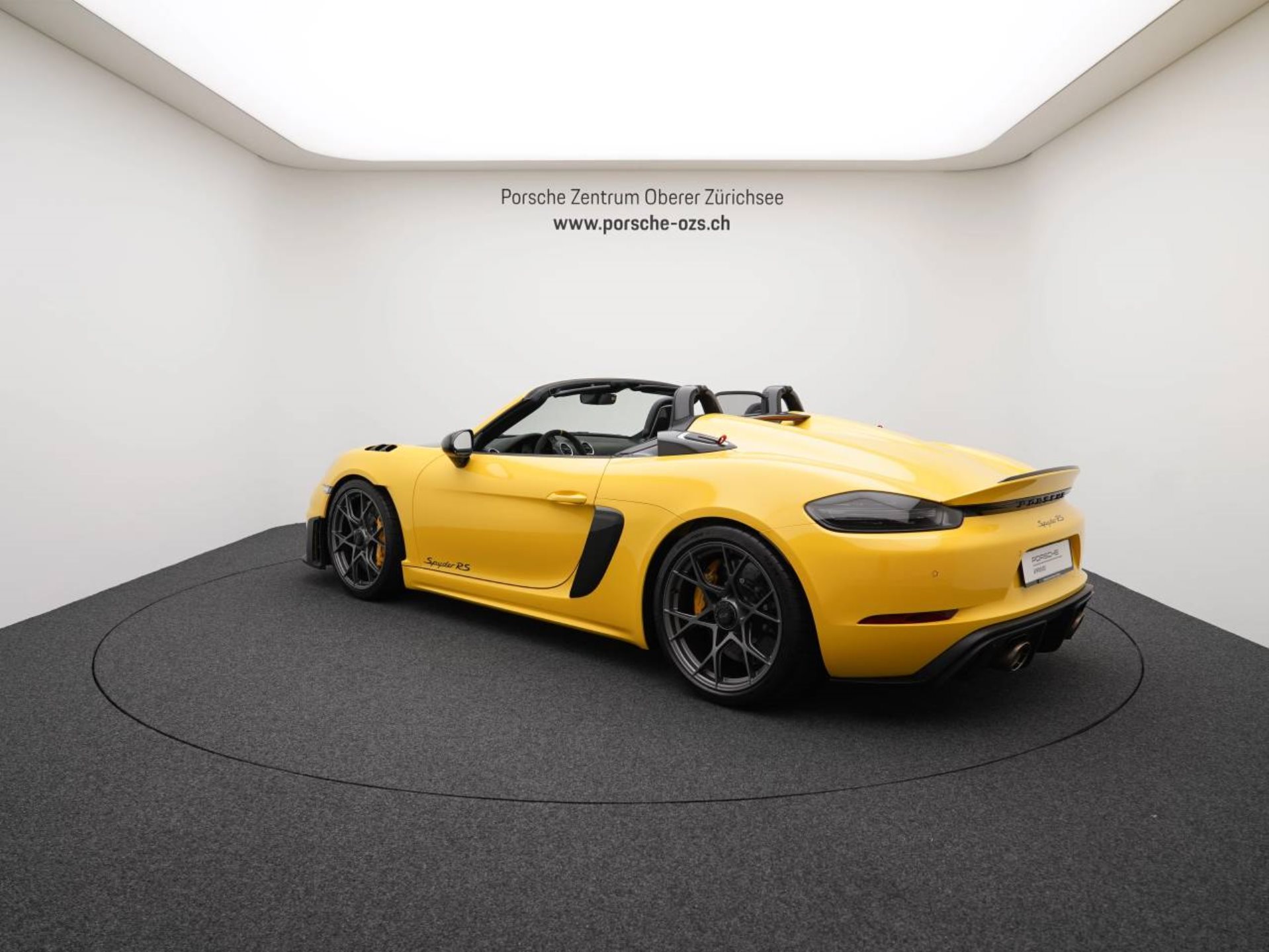 PORSCHE 718 Spyder RS-image-2