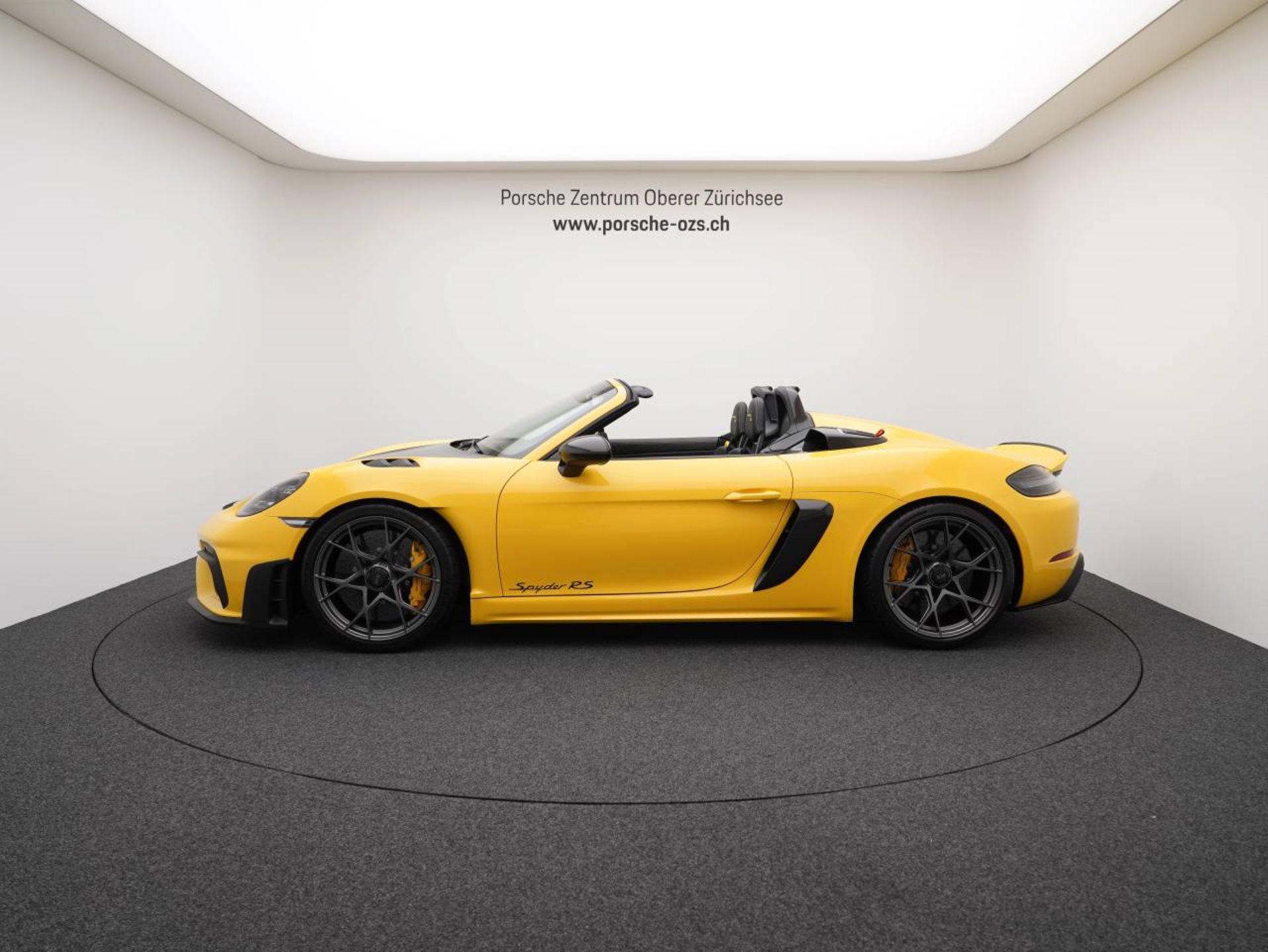 PORSCHE 718 Spyder RS-image-1