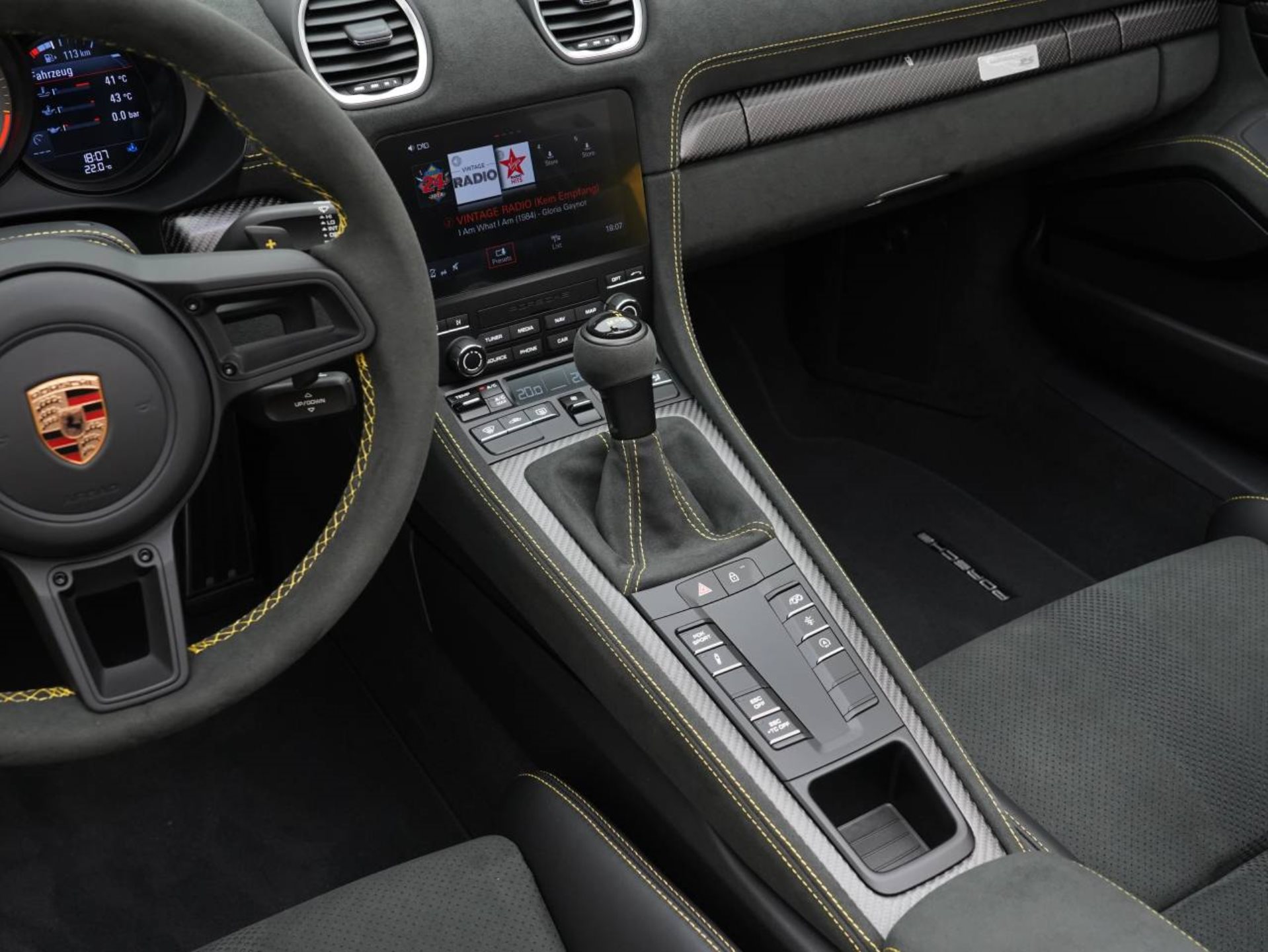PORSCHE 718 Spyder RS-image-17