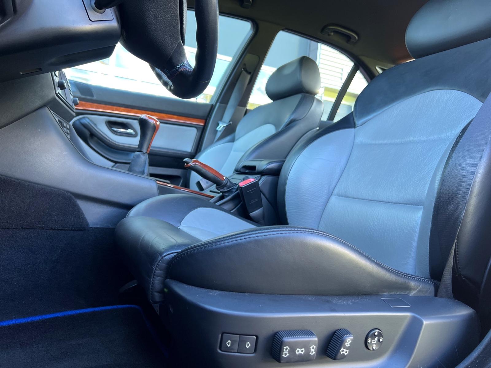 BMW M5-image-11