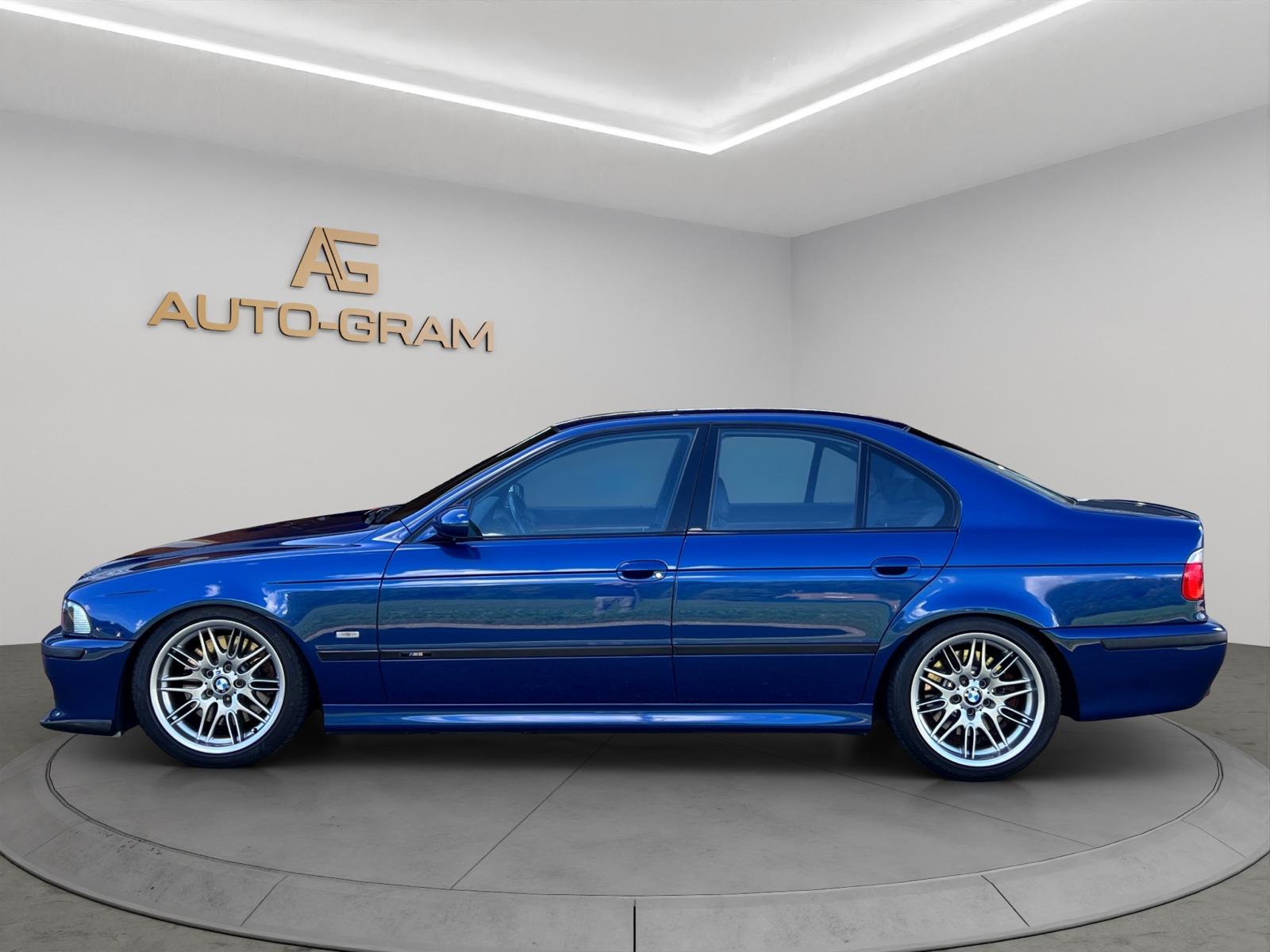 BMW M5-image-1