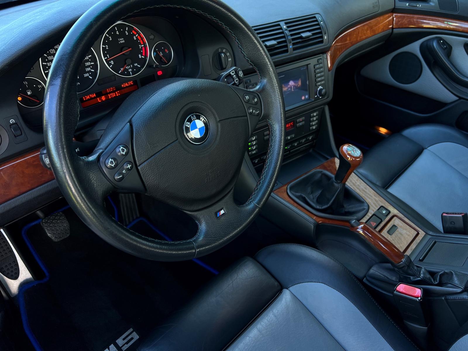 BMW M5-image-17