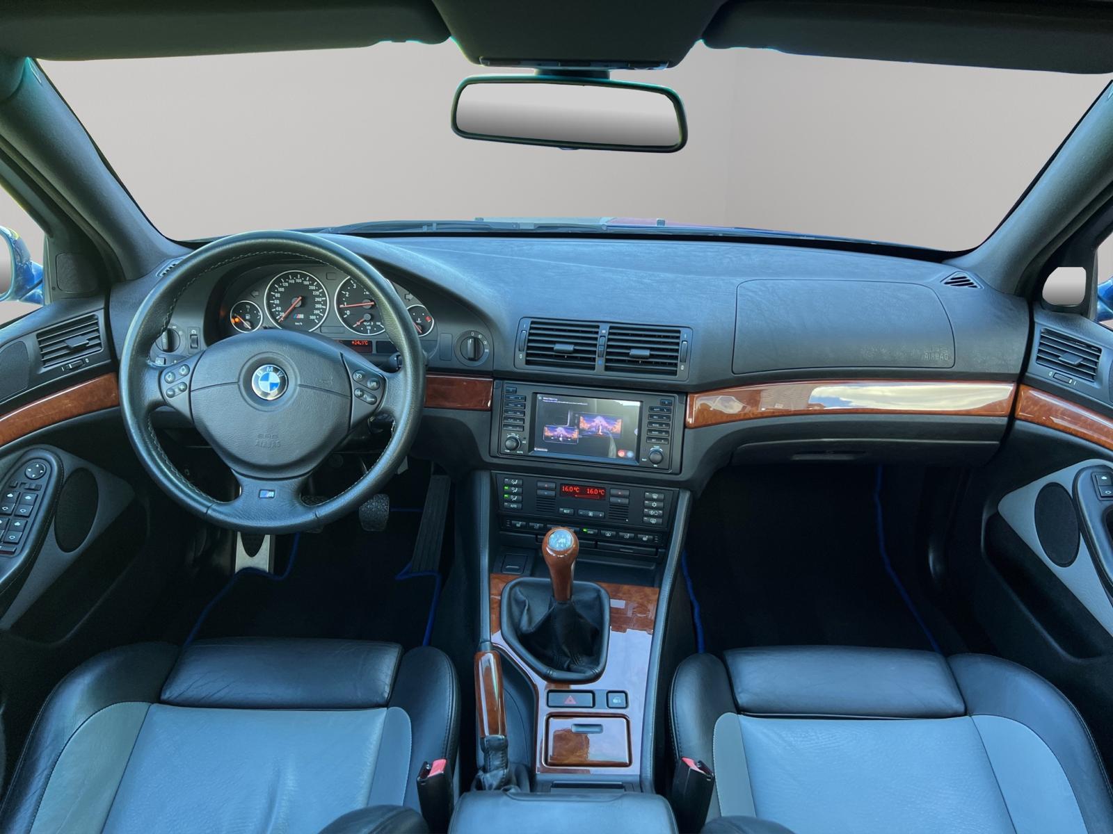BMW M5-image-14