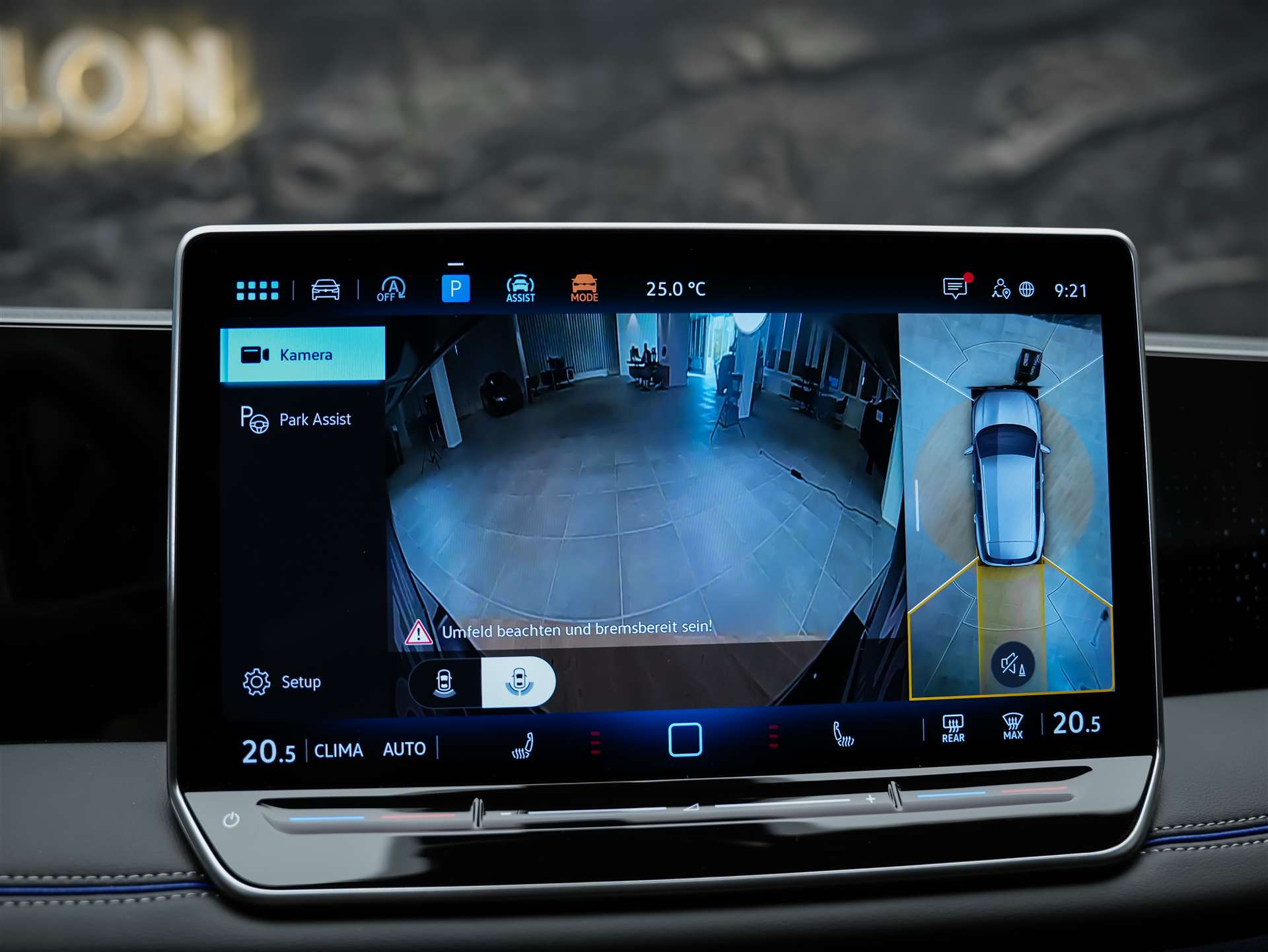 VW Tiguan 2.0 TDI SCR R-Line 4Motion DSG *Panorama*Massage*Lenkradheizung*360° Kamera*-image-41