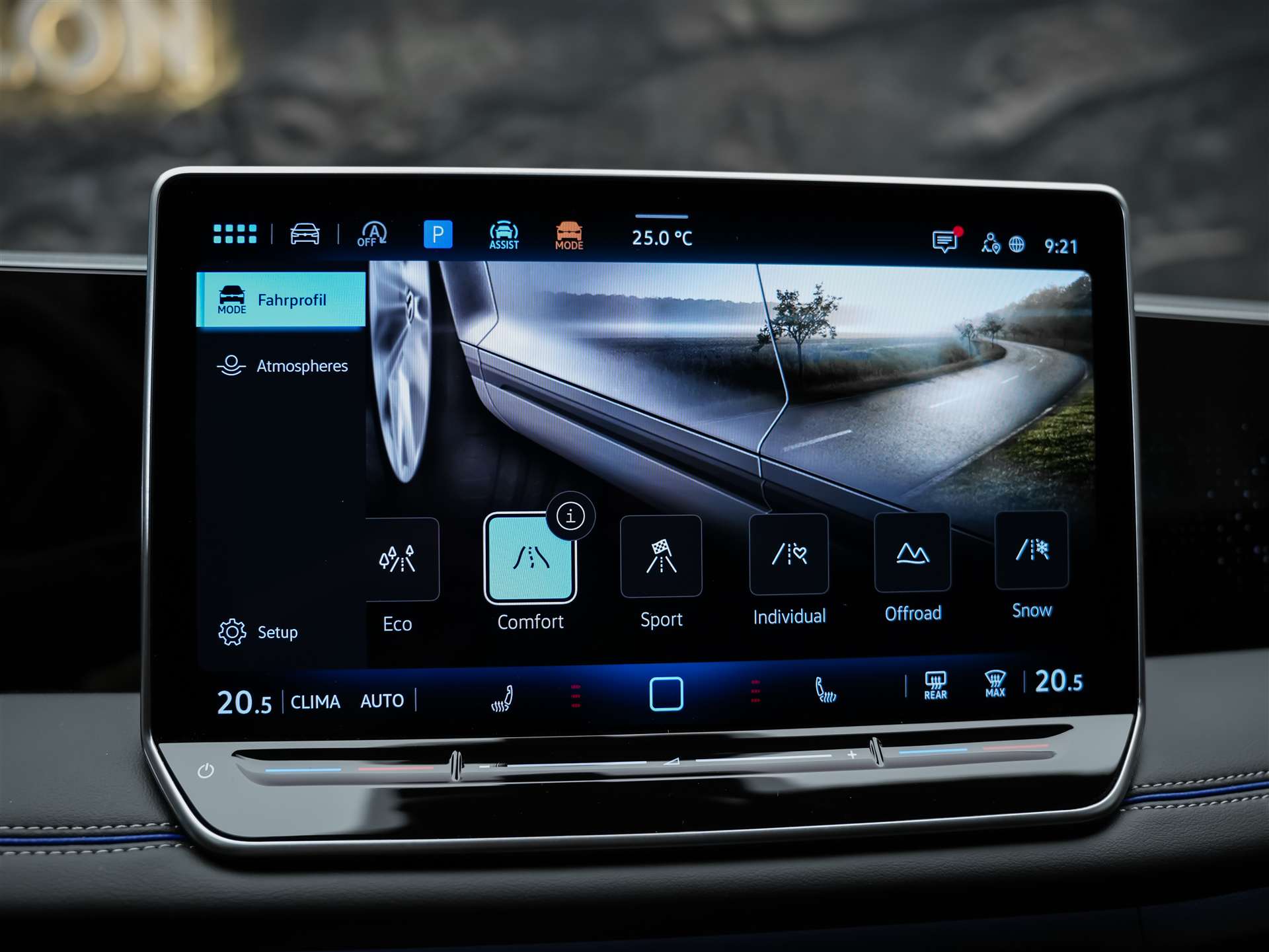 VW Tiguan 2.0 TDI SCR R-Line 4Motion DSG *Panorama*Massage*Lenkradheizung*360° Kamera*-image-37