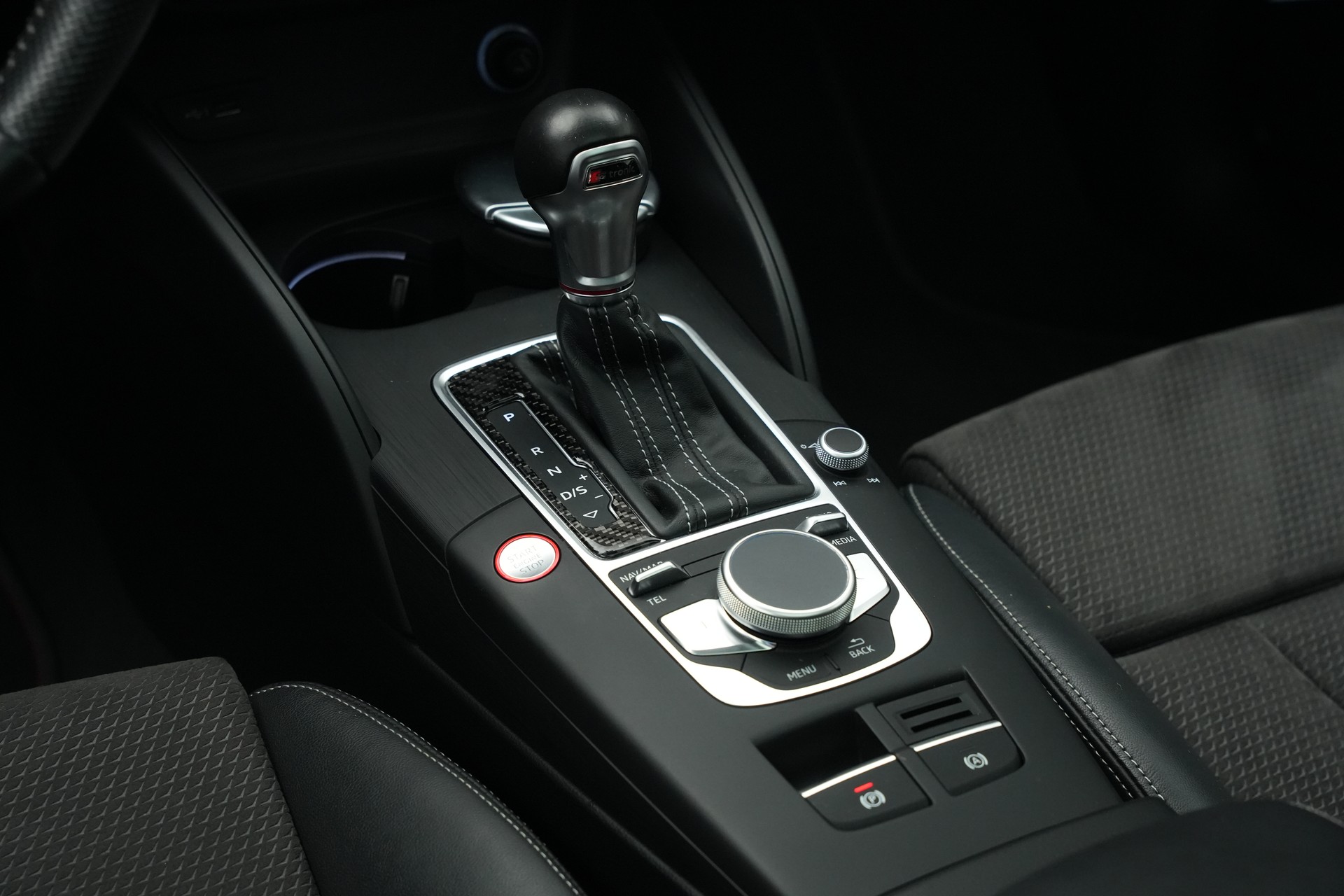 AUDI S3 Limousine 2.0 TFSI quattro S-tronic *CH-Fahrzeug* *Magnetic Ride* *B&O*-image-21