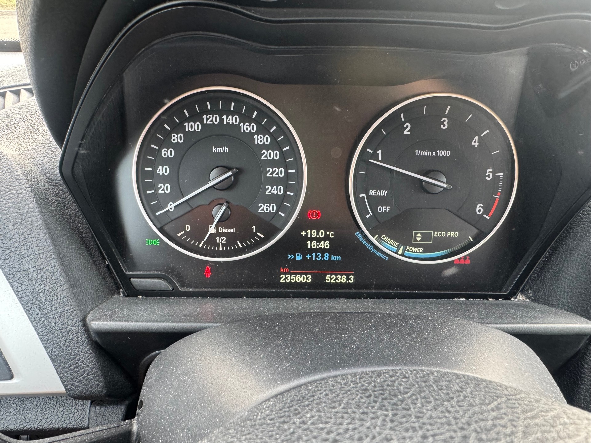 BMW 116d Efficient-Dynamics Edition Urban Line-image-9