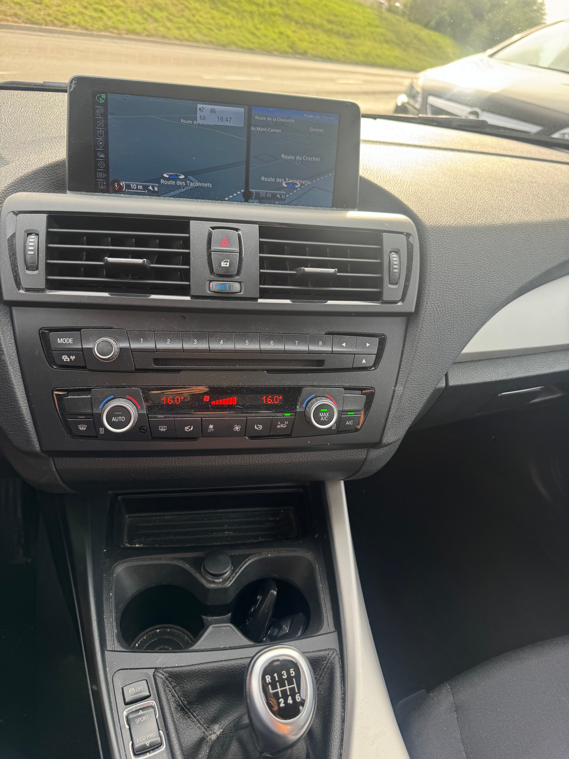 BMW 116d Efficient-Dynamics Edition Urban Line-image-10