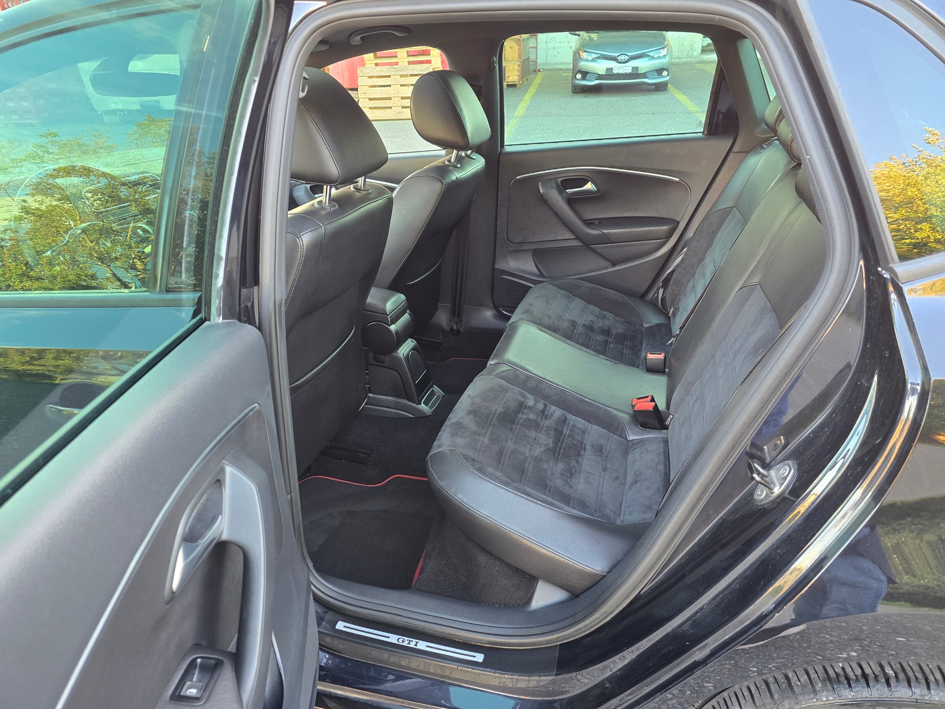 VW Polo 1.8 TSI GTI DSG-image-14