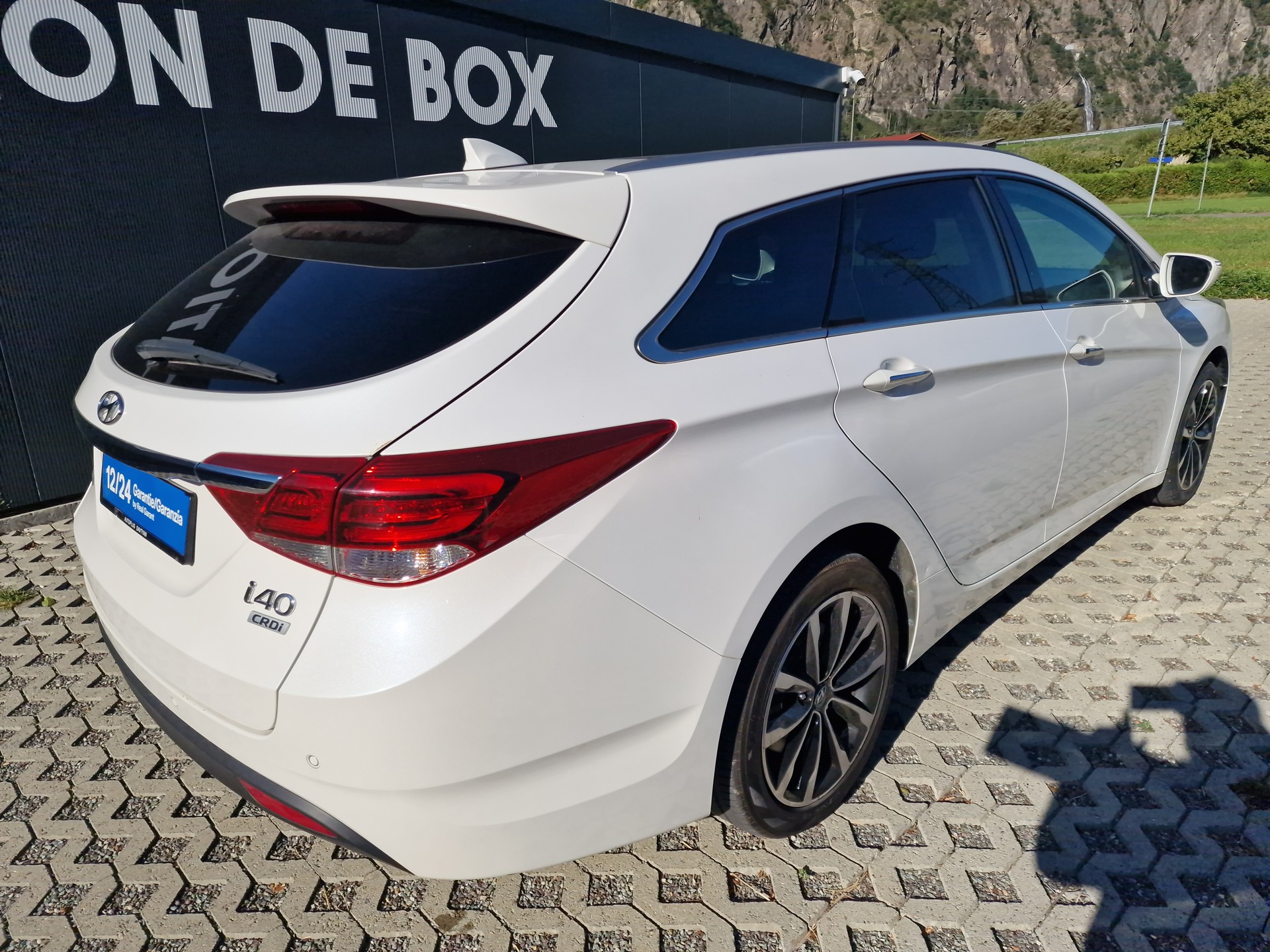 HYUNDAI i40 Wagon 1.7 CRDI Vertex Automatic-image-4