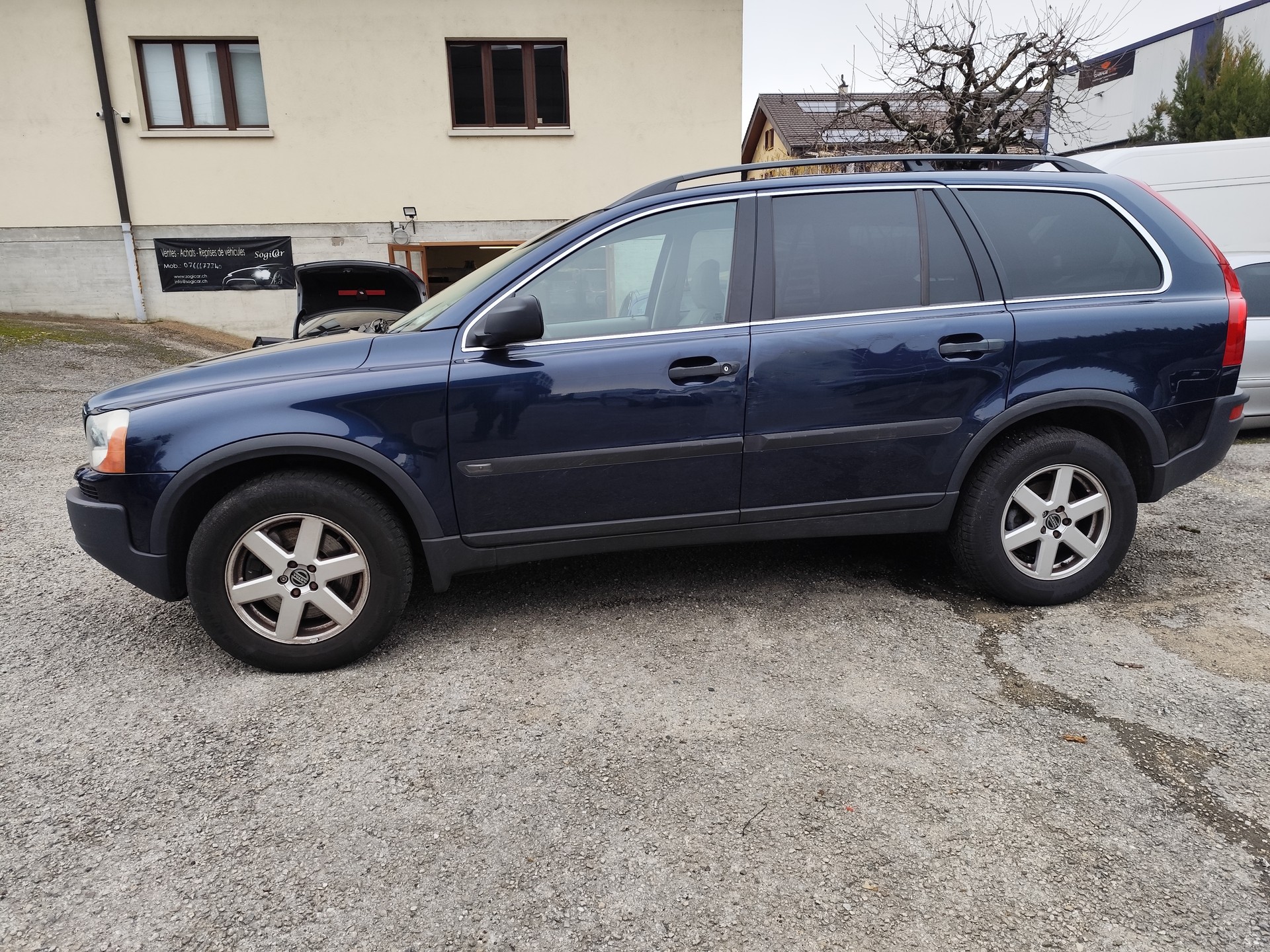 VOLVO XC90 T6 AWD Geartronic-image-4