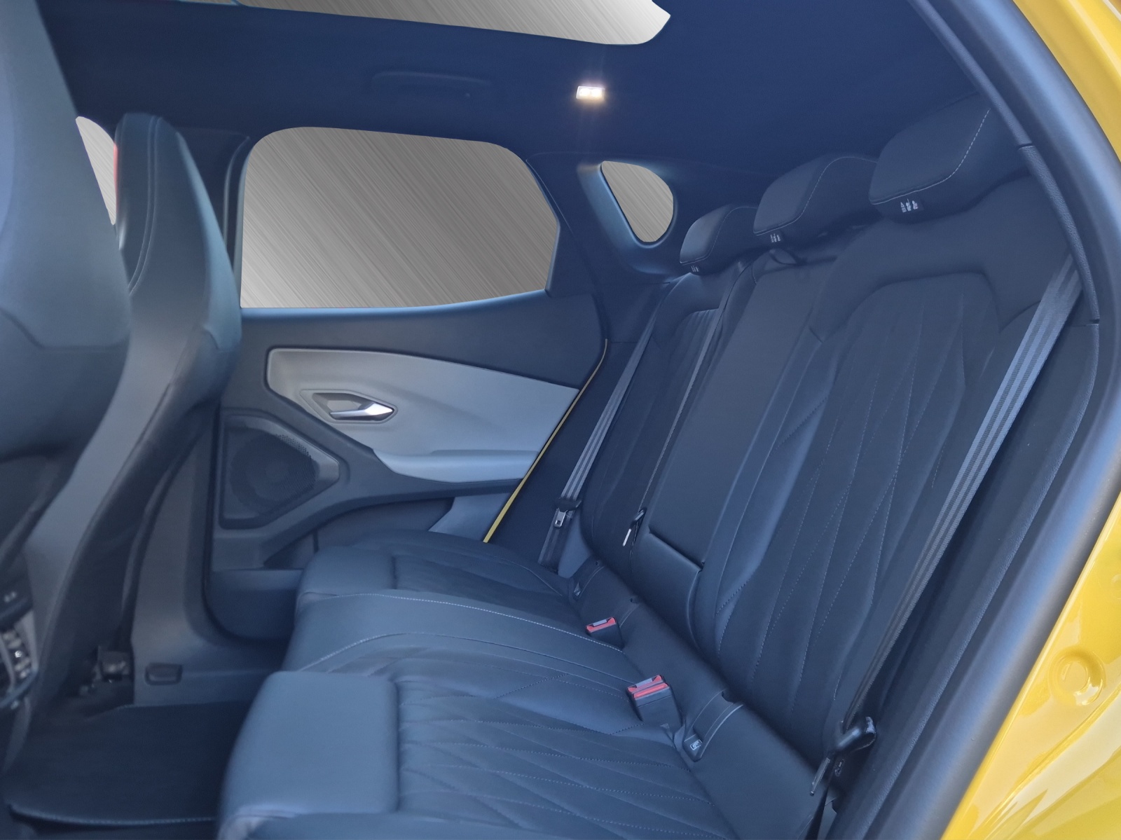 FORD Capri Extended Range 79 kWh Premium AWD-image-12